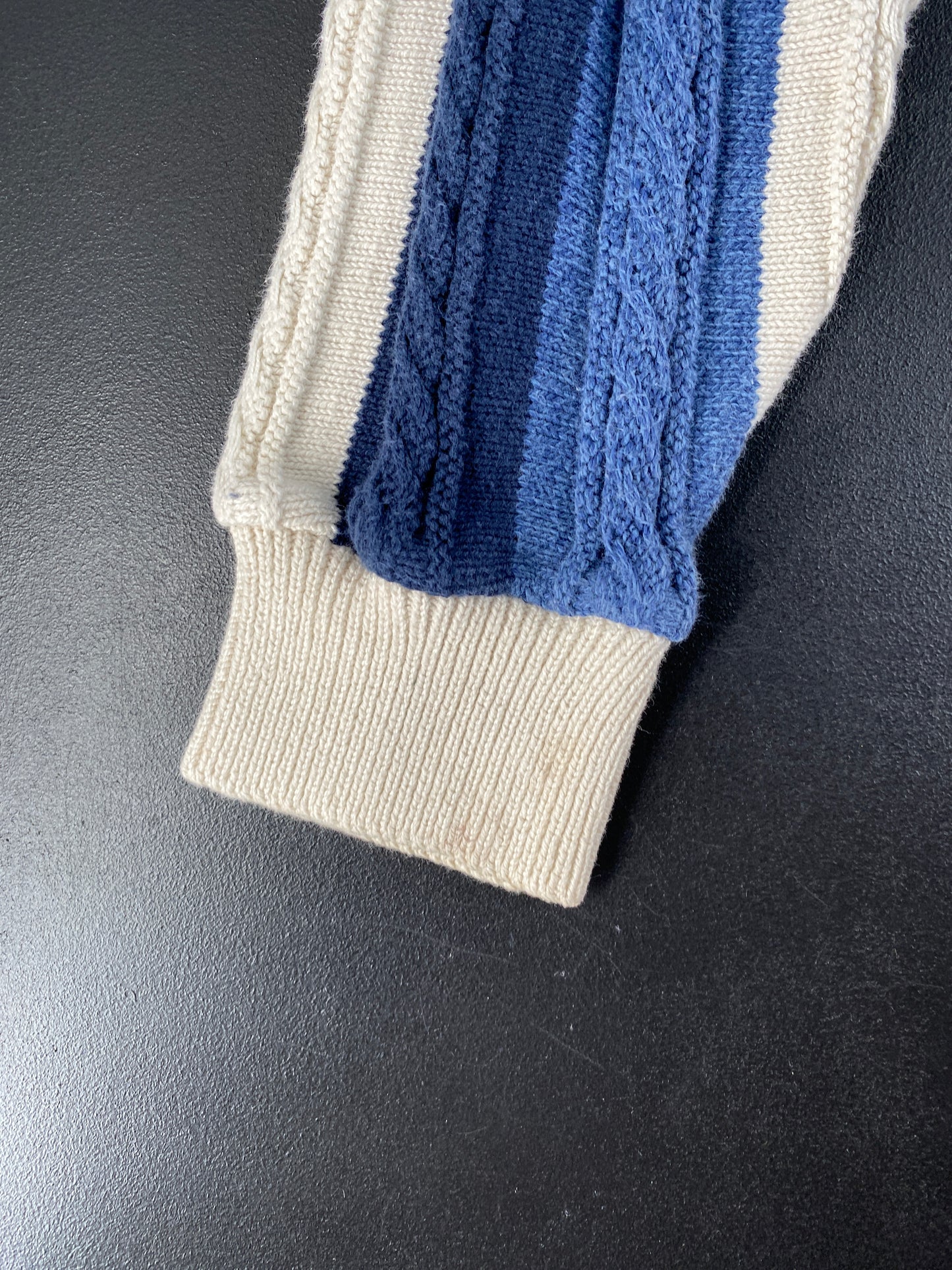 Vintage OZARK WILDERNESS OUTFITTERS Made in USA Size XL Cotton Knit Sweater / F8222K