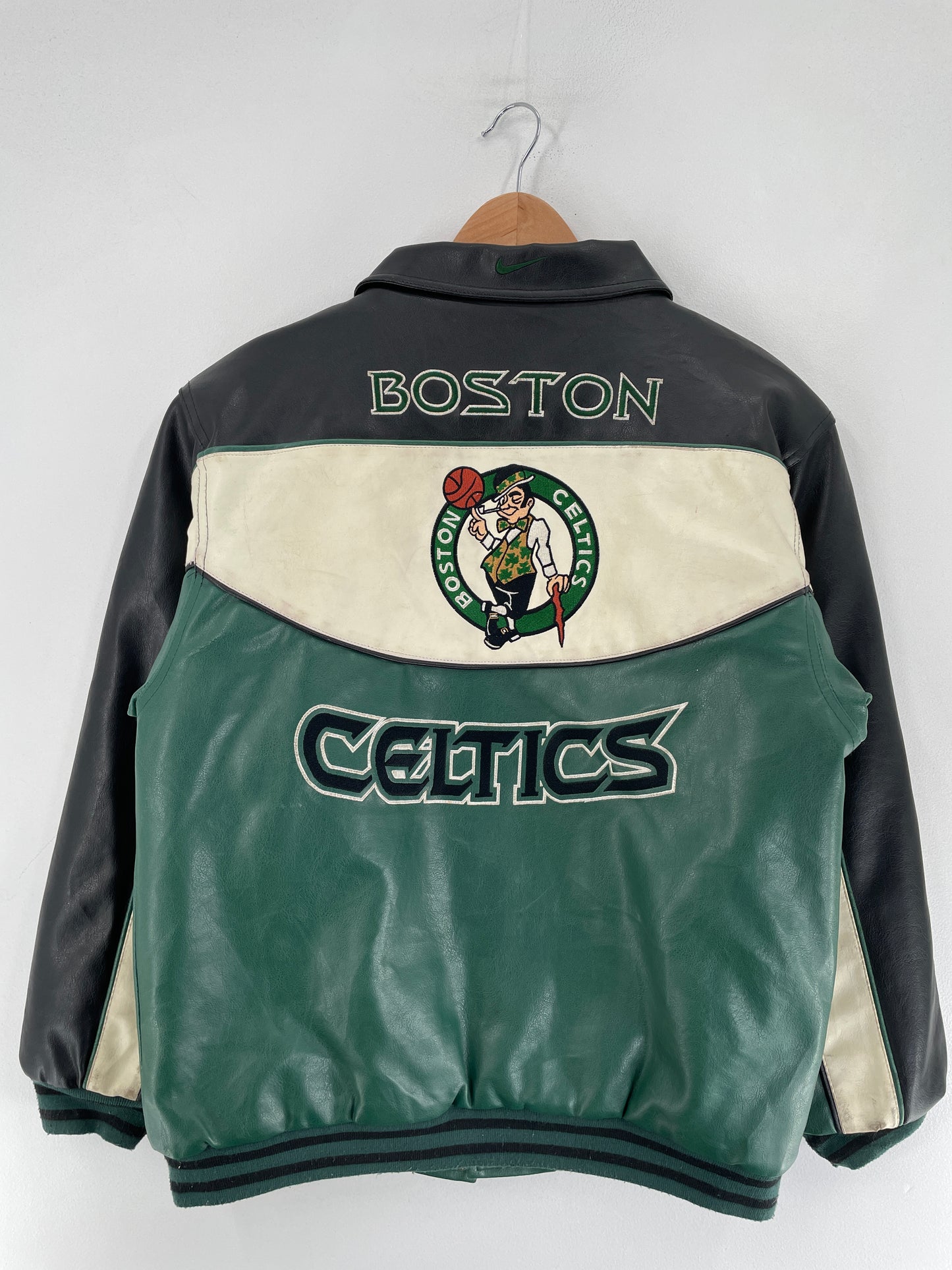 00' NIKE x BOSTON CELTICS  Size L Vintage NBA Faux Leather Jacket / F5584J