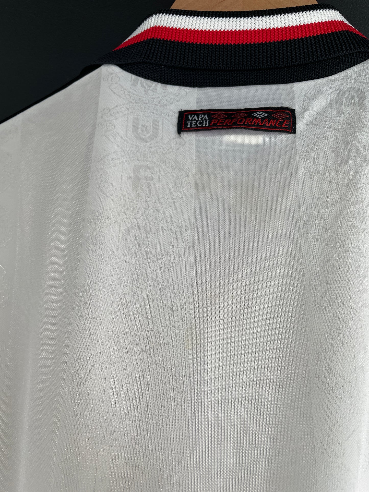 Vintage UMBRO SHARP x MANCHESTER UNITED Size XL Jersey T-Shirt / F7803T