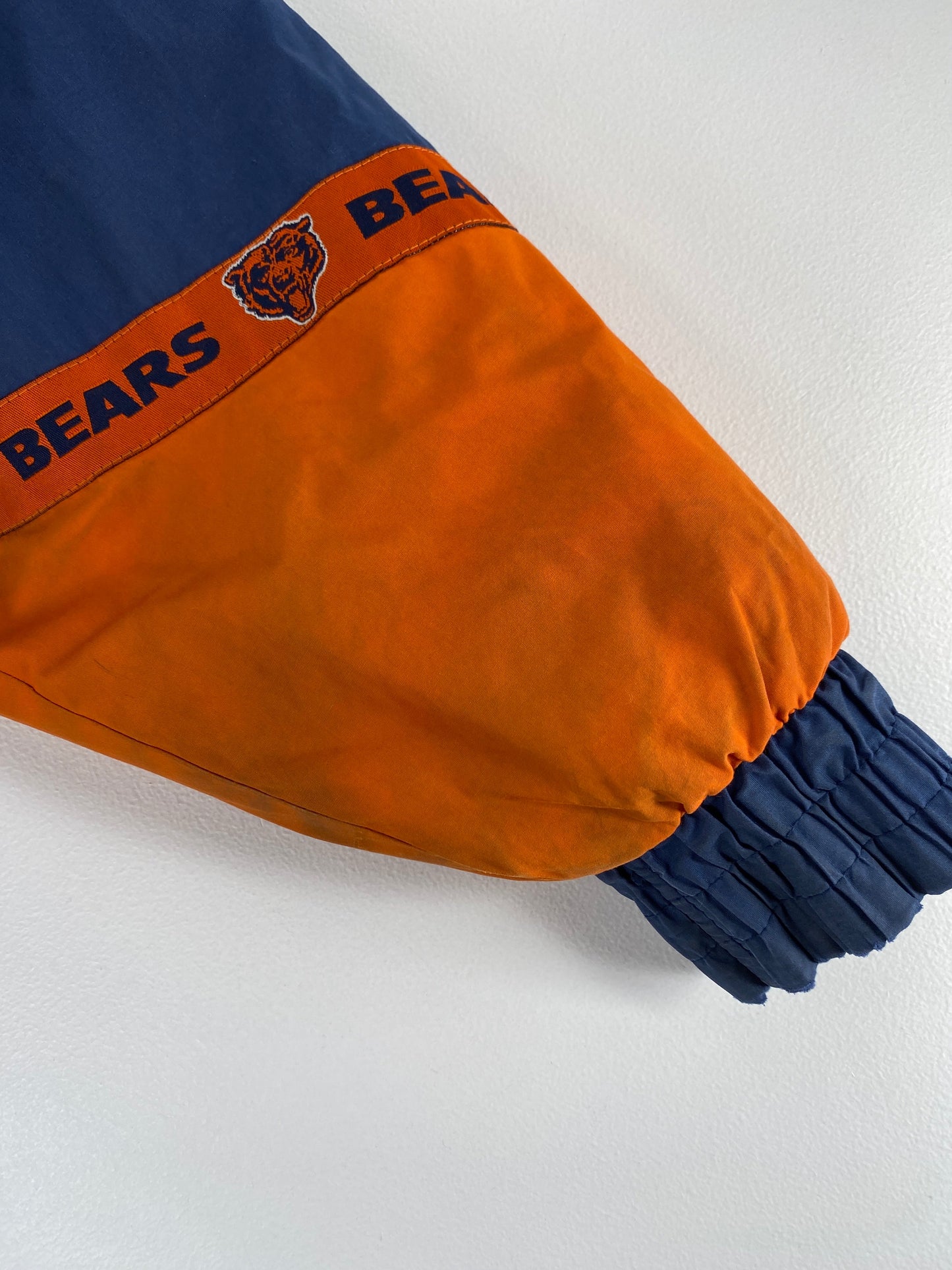 90’s CHICAGO BEARS Size L Vintage NFL Padded Nylon Jacket / G5061N