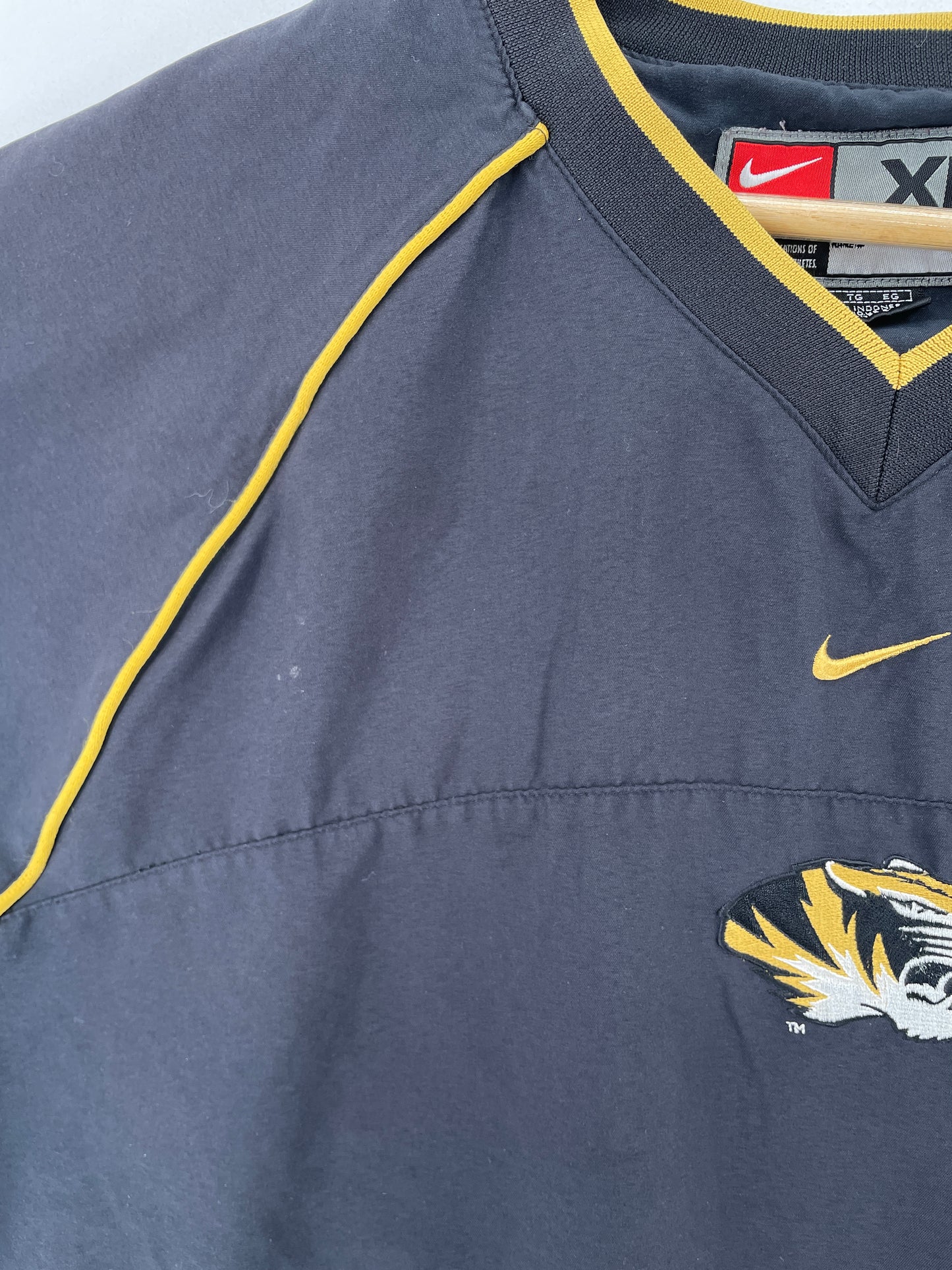 00’ NIKE x MISSOURI TIGERS Size XL Vintage College Nylon Jacket / F7710N