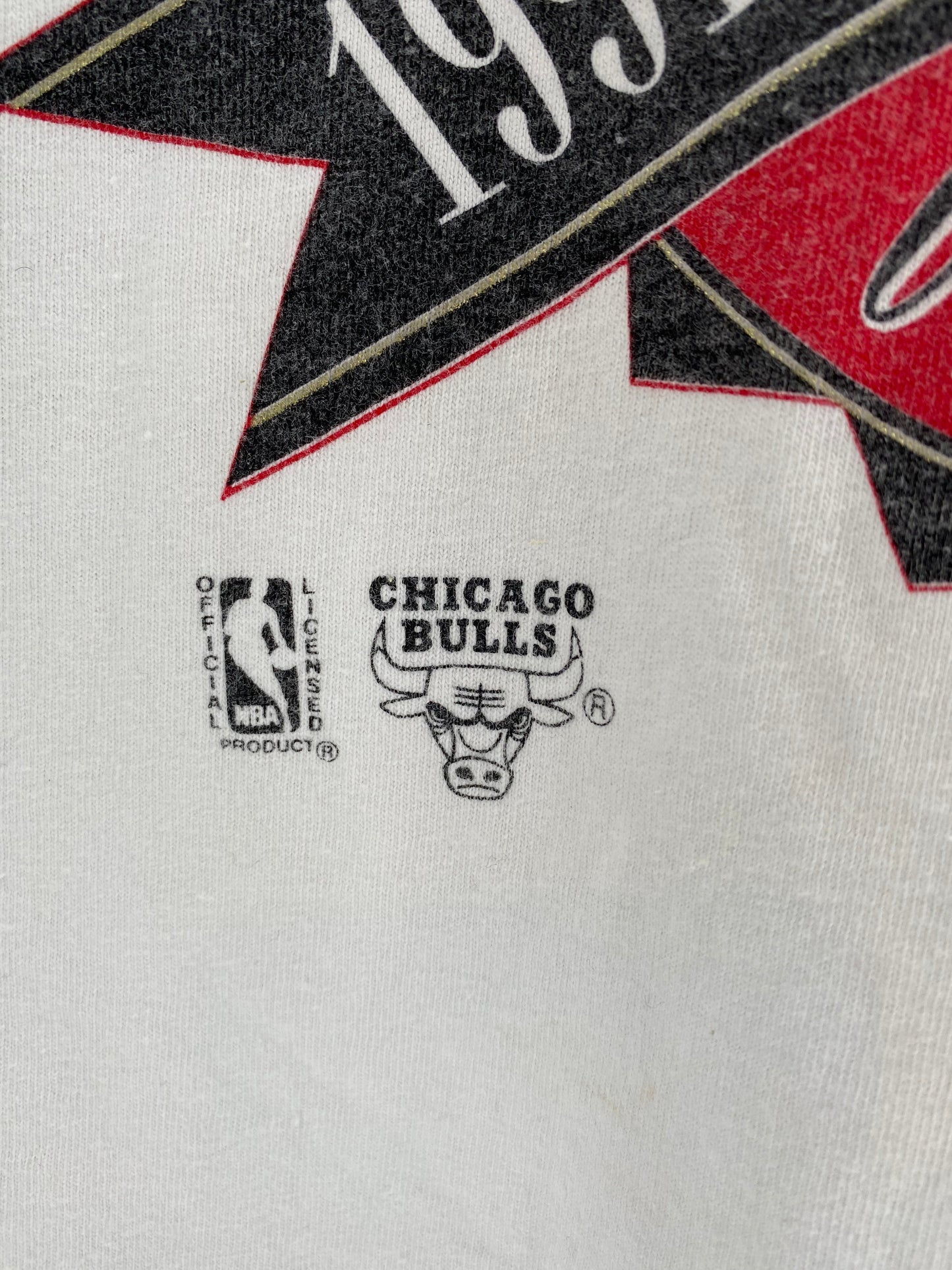 1993 CHICAGO BULLS 3-PEAT Made in USA Size XL Vintage T-shirt / G894T
