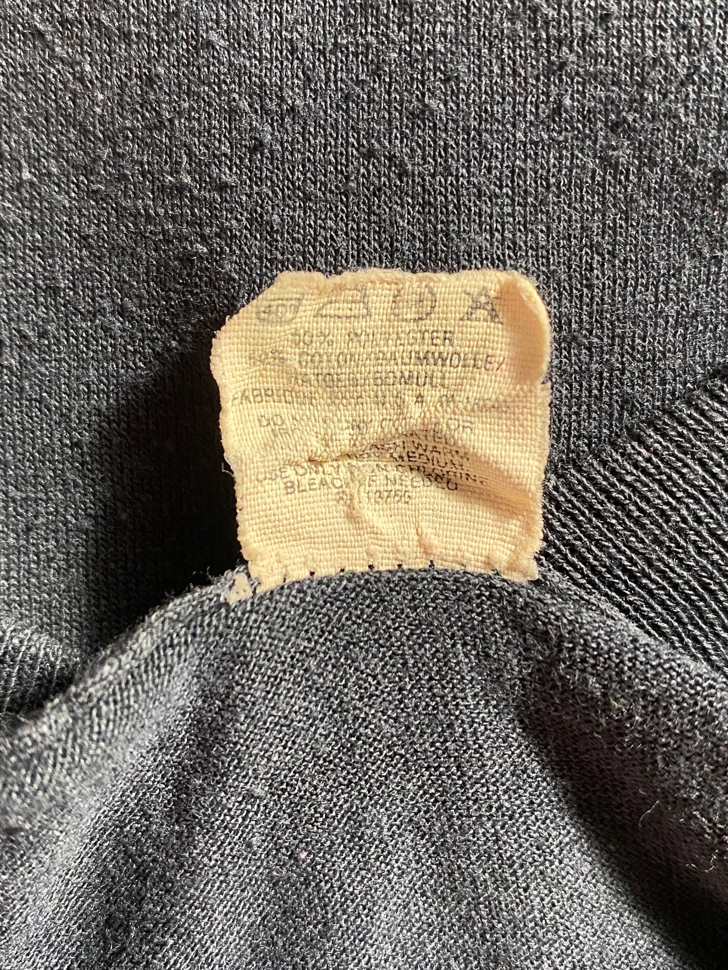 1991 FASHION VICTIM Made in USA Size L Vintage T-Shirt / G2683T