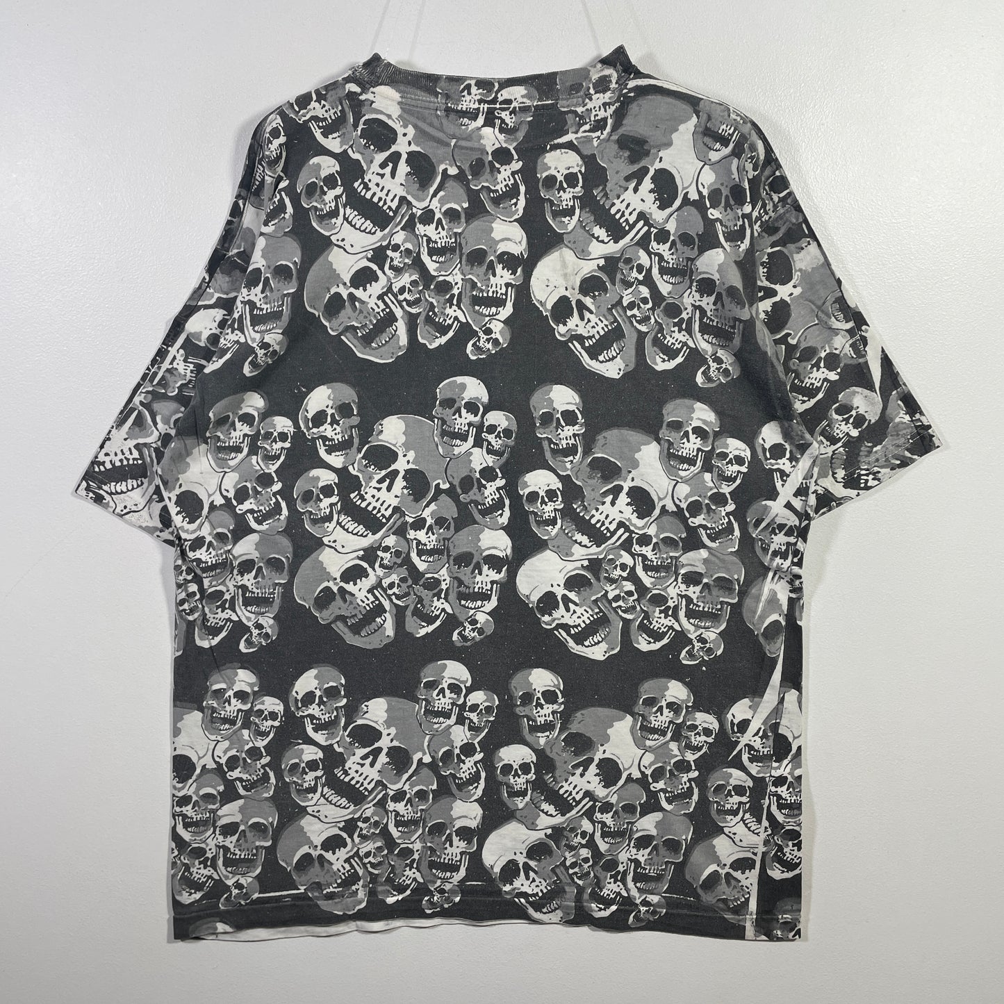 (XL) 90’s SKULL All Over Print Vintage T-Shirt / A0861T