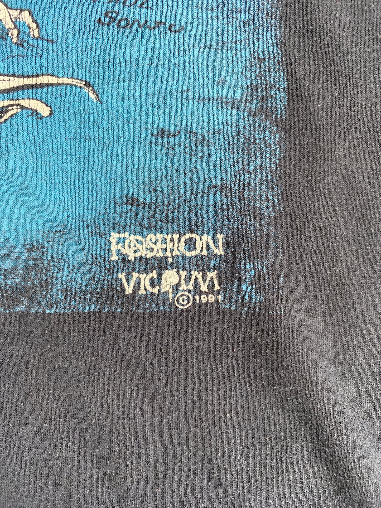 1991 FASHION VICTIM Made in USA Size L Vintage T-Shirt / G2683T