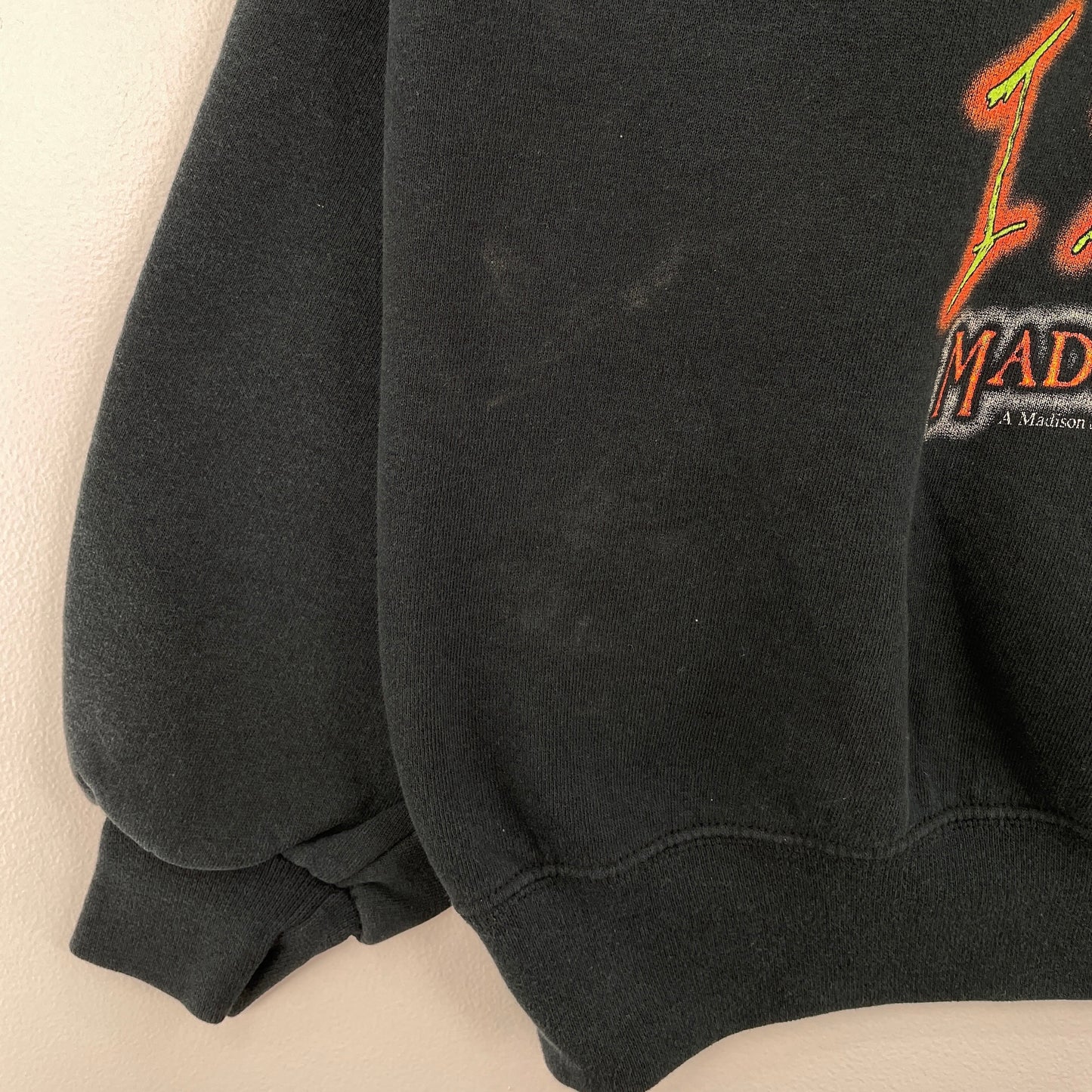 (XL) 90's MADISON SCARE GARDEN Vintage Halloween Sweat-shirt / A1082S
