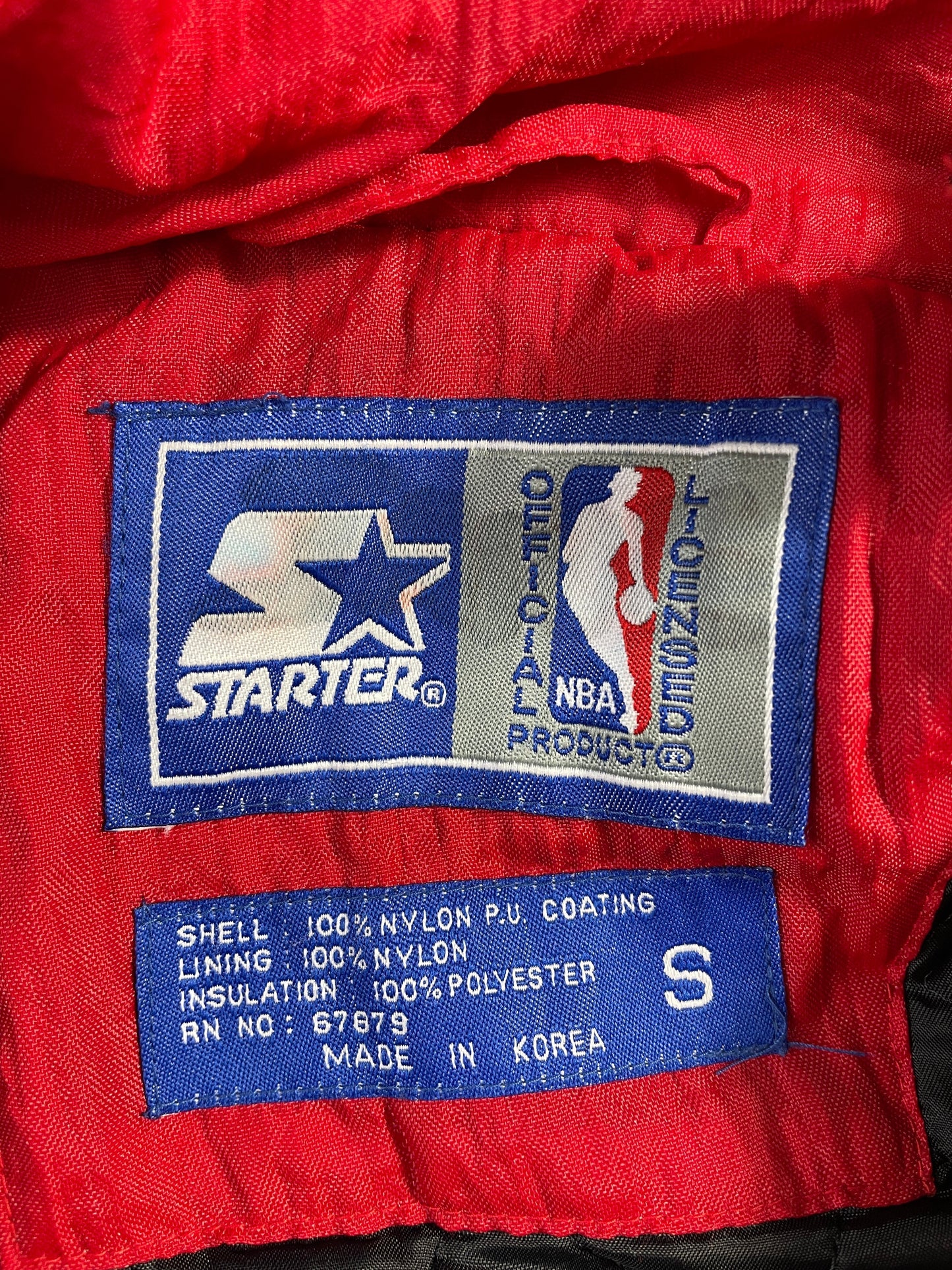 .90’s STARTER x CHICAGO BULLS  Size S NBA Vintage Padded Nylon Jacket / F8705N