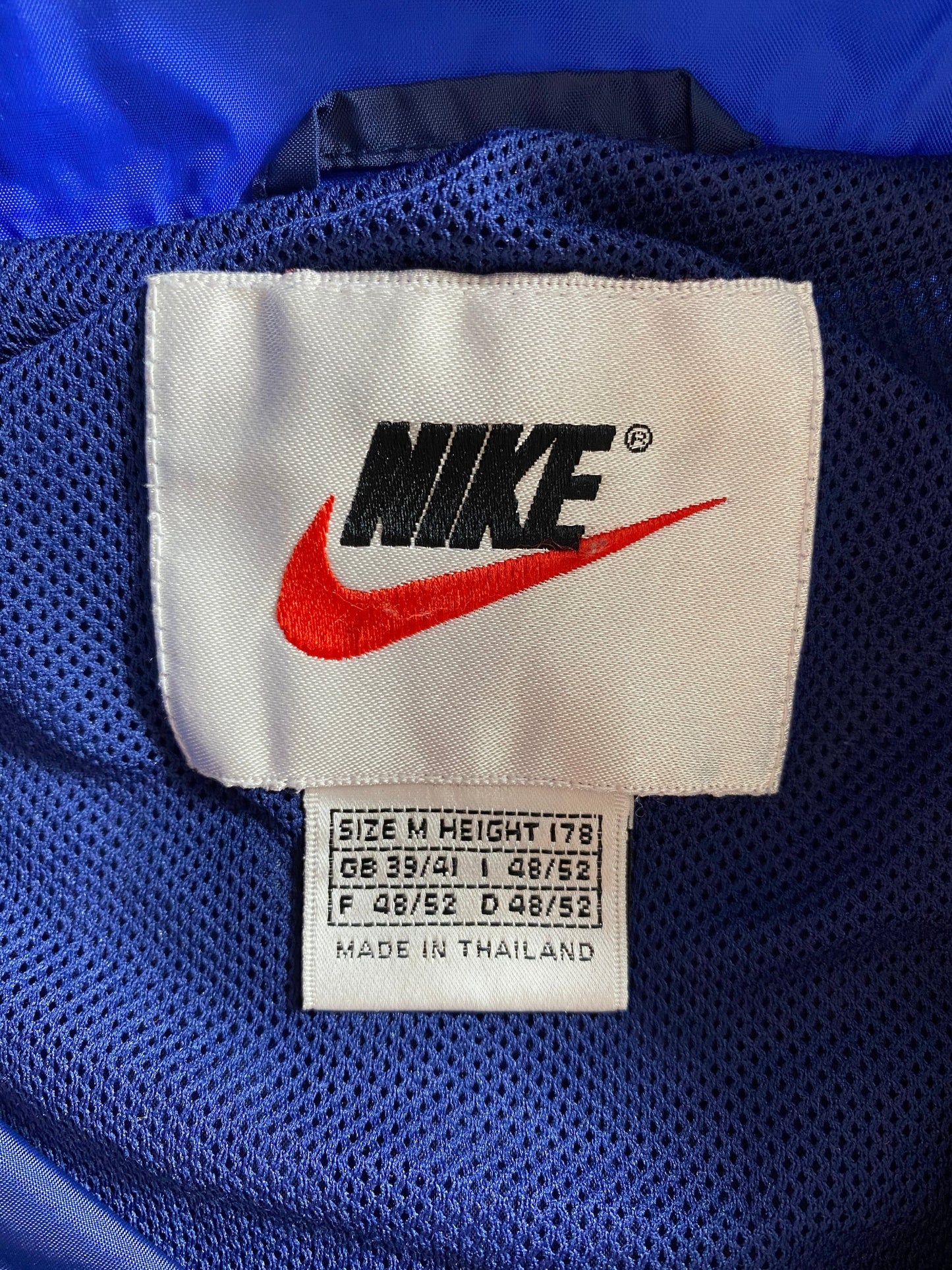 90’s NIKE Size M Vintage Zip-up Nylon Jacket / F6840N