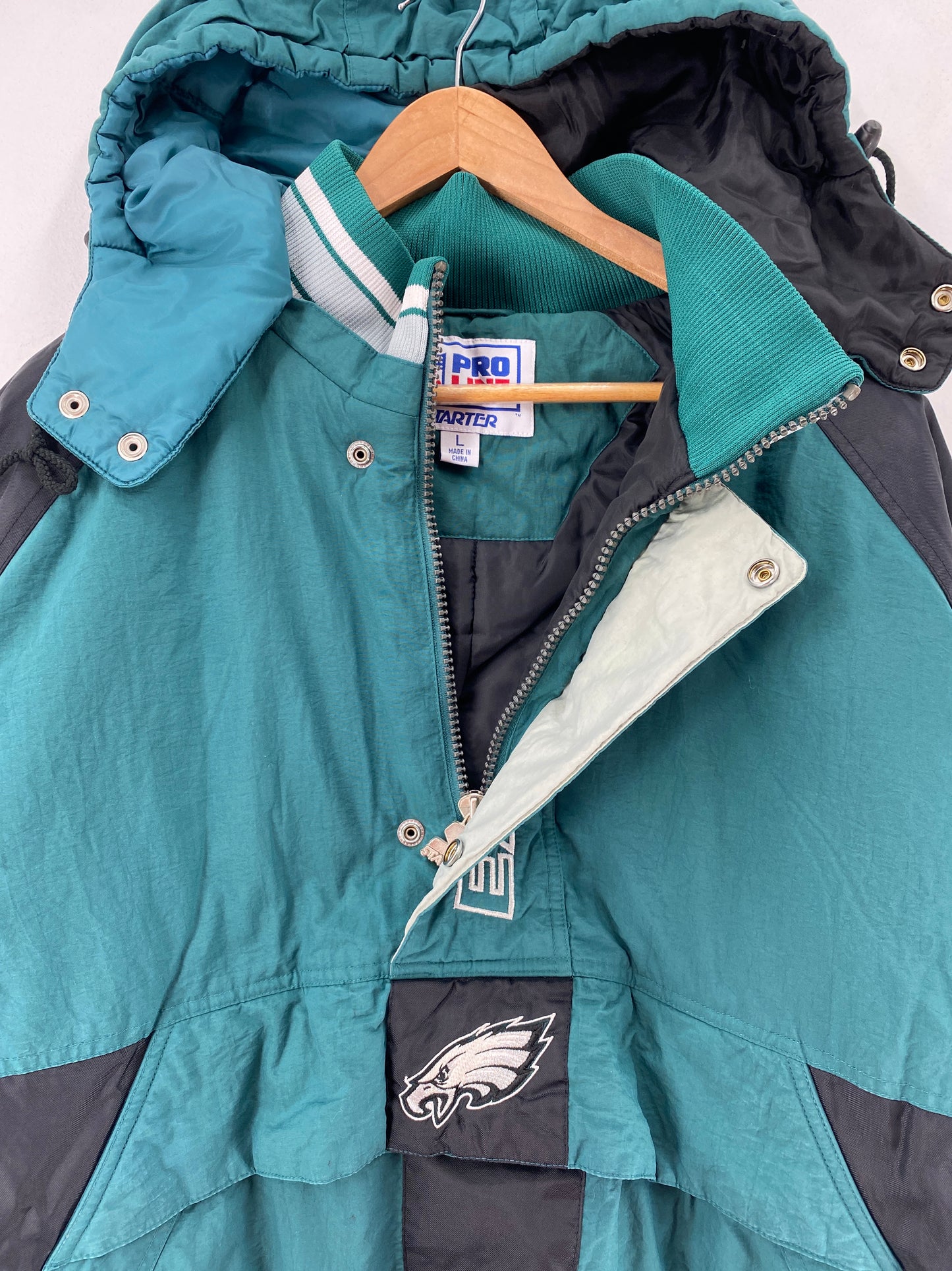 90’s STARTER x PHILADELPHIA EAGLES  Size L NFL Padded Nylon Jacket / F6062N