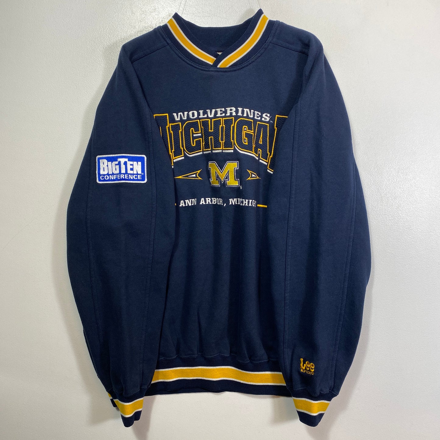 (L) 00’ MICHIGAN WOLVERINES College Sweat-Shirt / A0148S