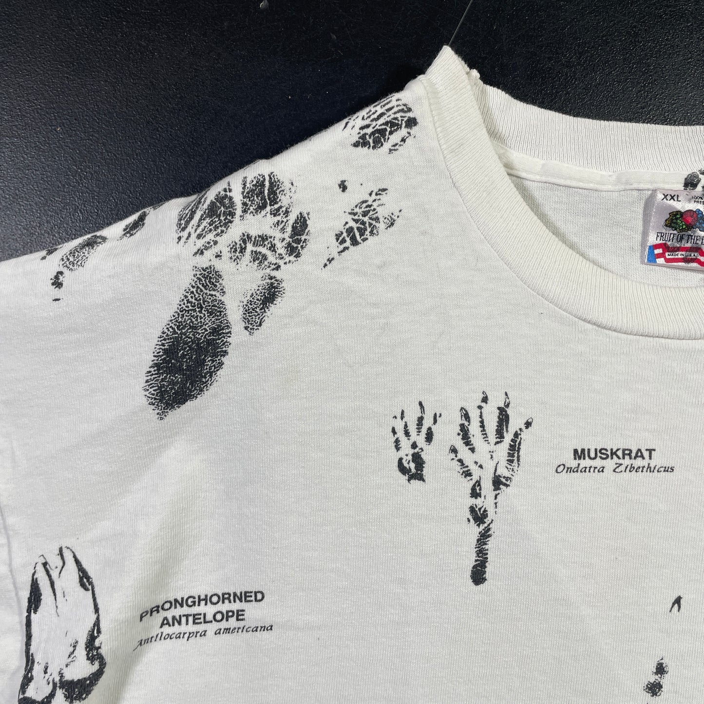 (XXL) 90's WYOMING ANIMAL FOOTPRINTS Vintage T-Shirt / A0814T