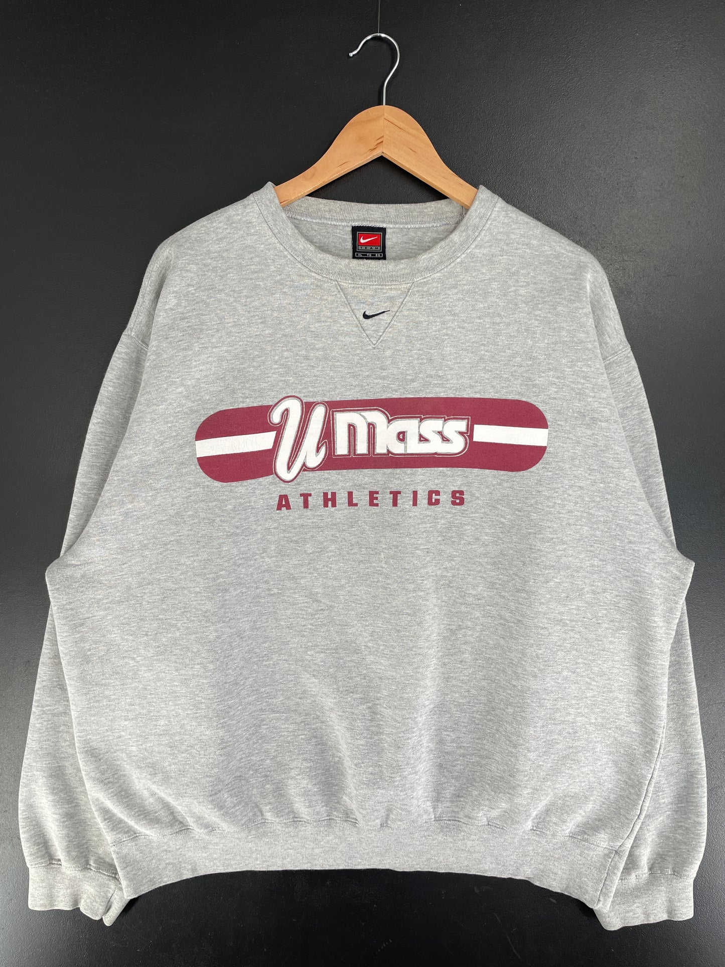00' NIKE x UMASS Size XL Vintage College Sweat-shirt/ F8606S