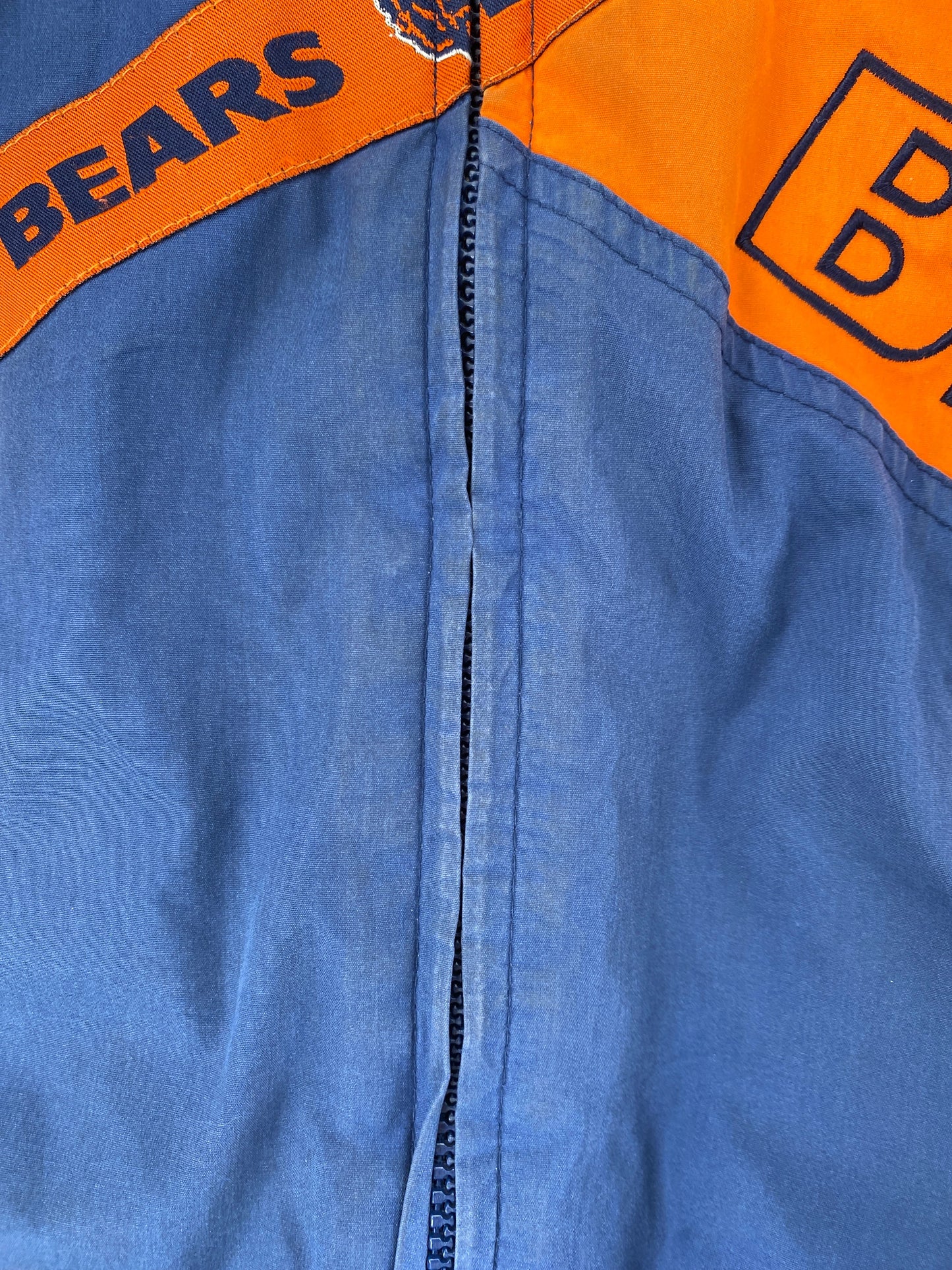 90’s CHICAGO BEARS Size L Vintage NFL Padded Nylon Jacket / G5061N