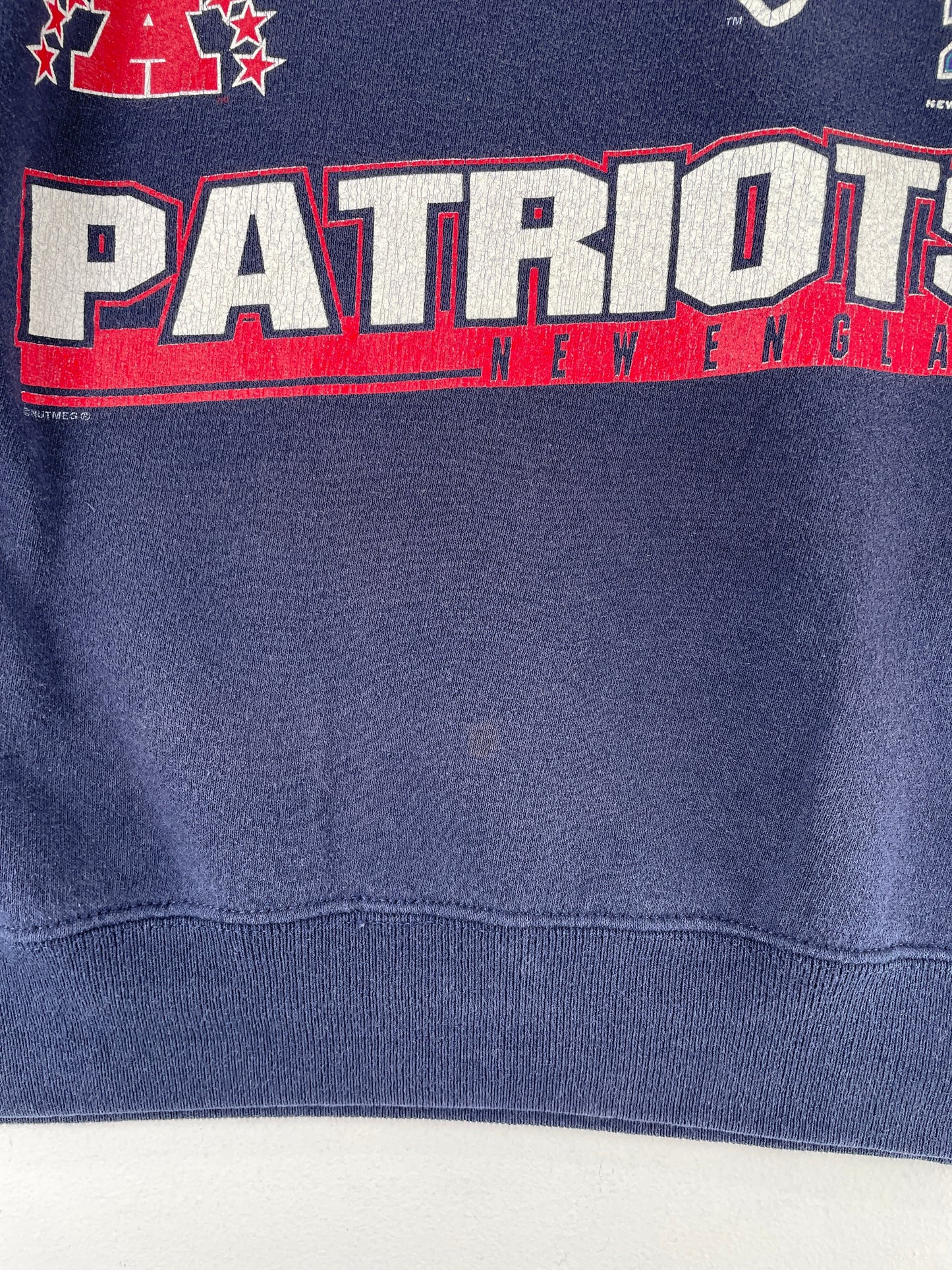 (XL) 1997 NEW ENGLAND PATRIOTS Vintage NFL Sweatshirt / A0307S