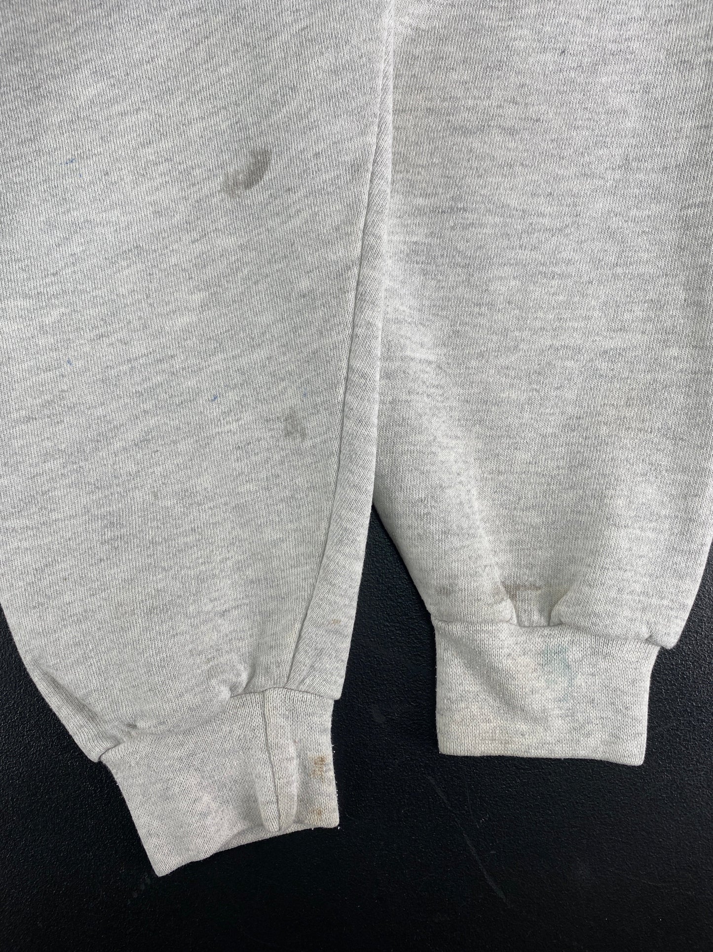 1997 LACKLAND AFB Made in USA Size XL Vintage Sweat-Shirt / G811S