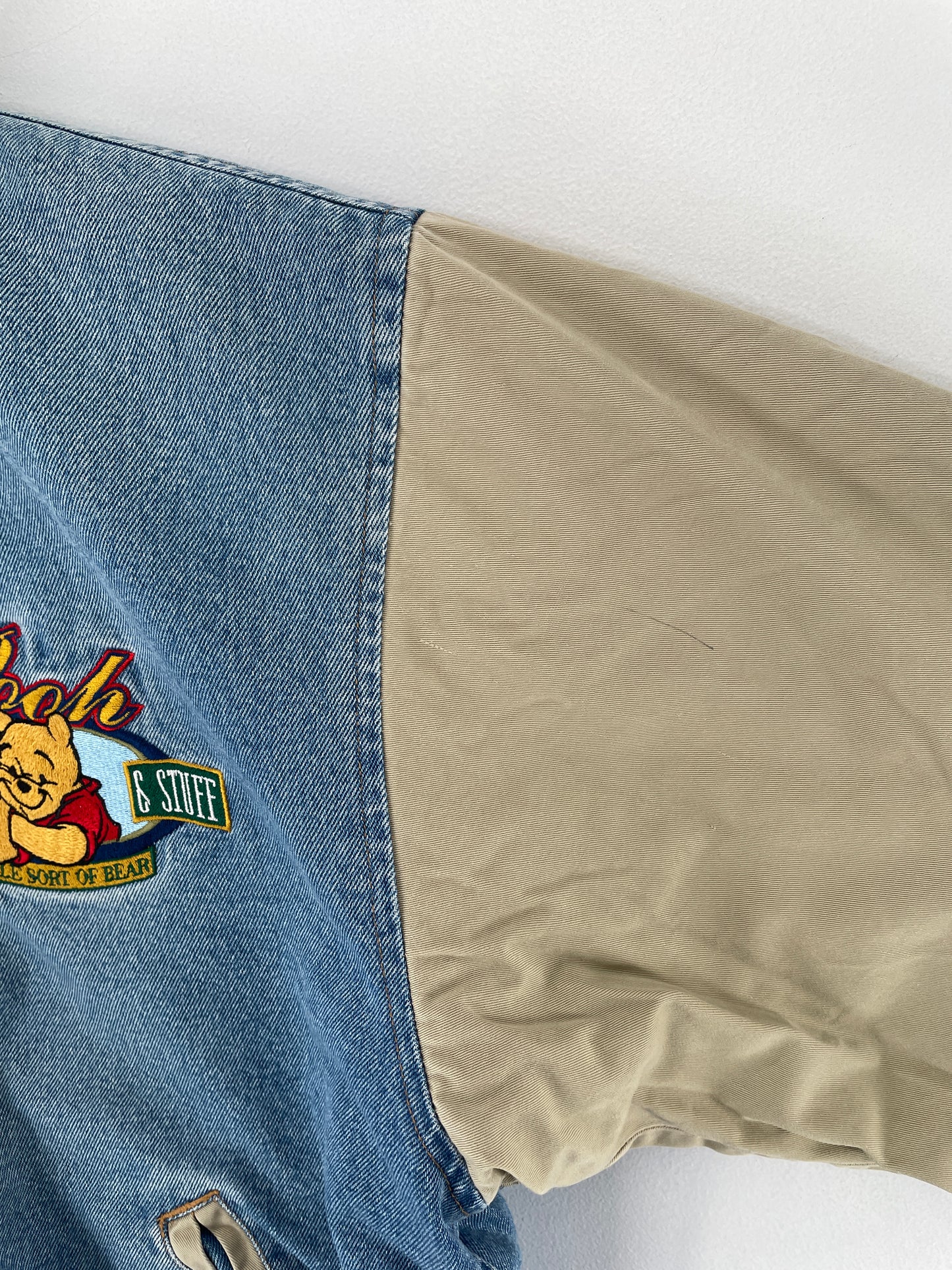 Vintage DISNEY WINNIE THE POOH Size Approx. L Denim Jacket / F5924J