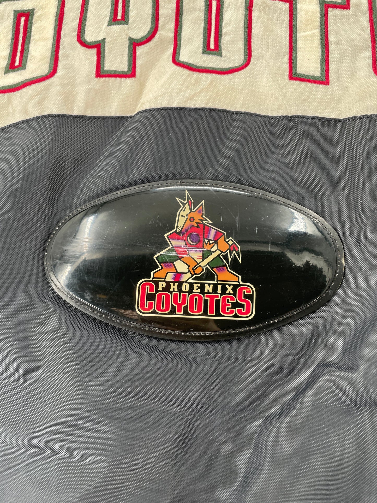 90’s PRO PLAYER x PHOENIX COYOTES Size M NHL Padded Nylon Jacket / G4801J