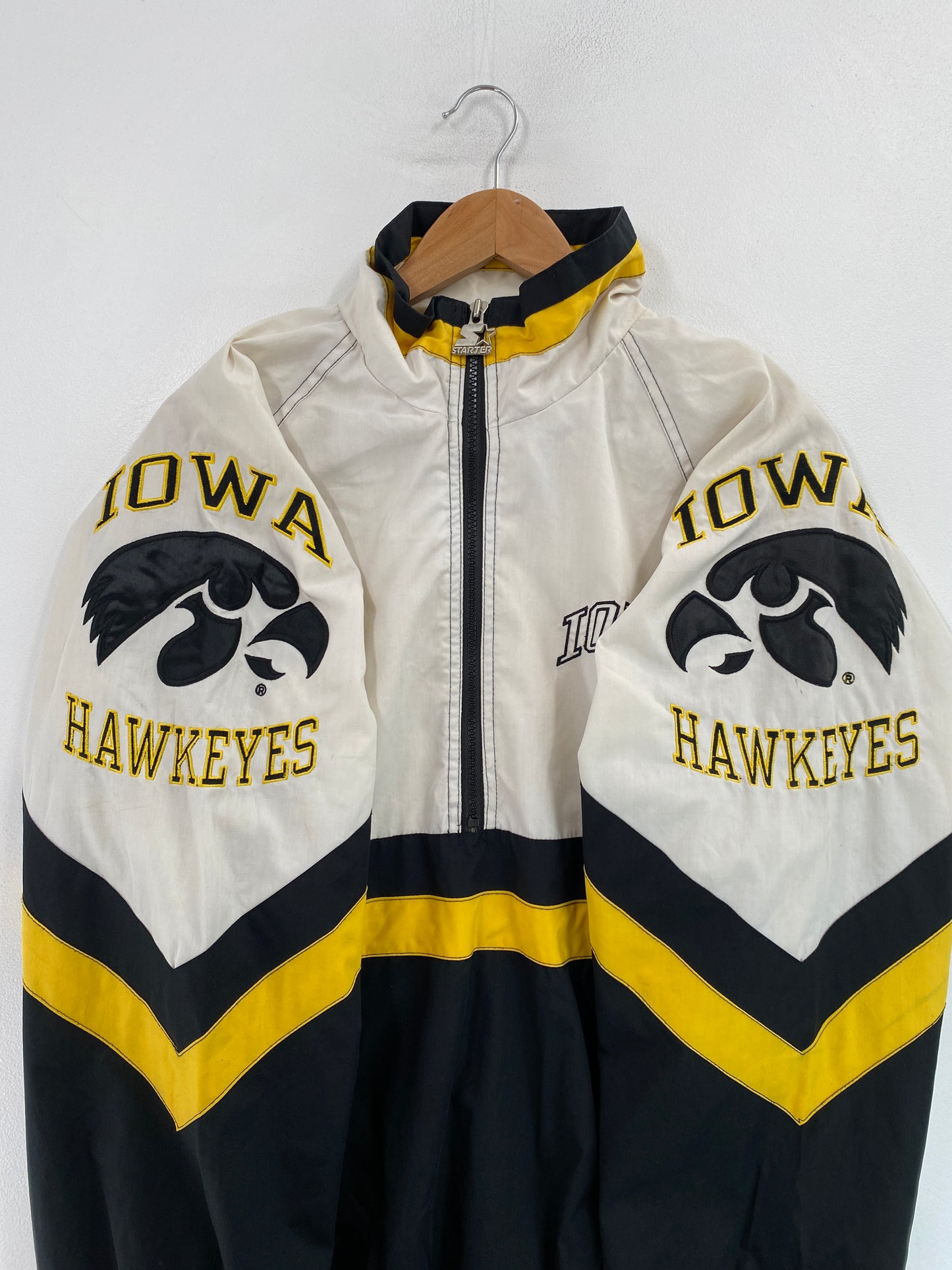 90’s STARTER x IOWA HAWKEYES Size XL Nylon Jacket / G4770N