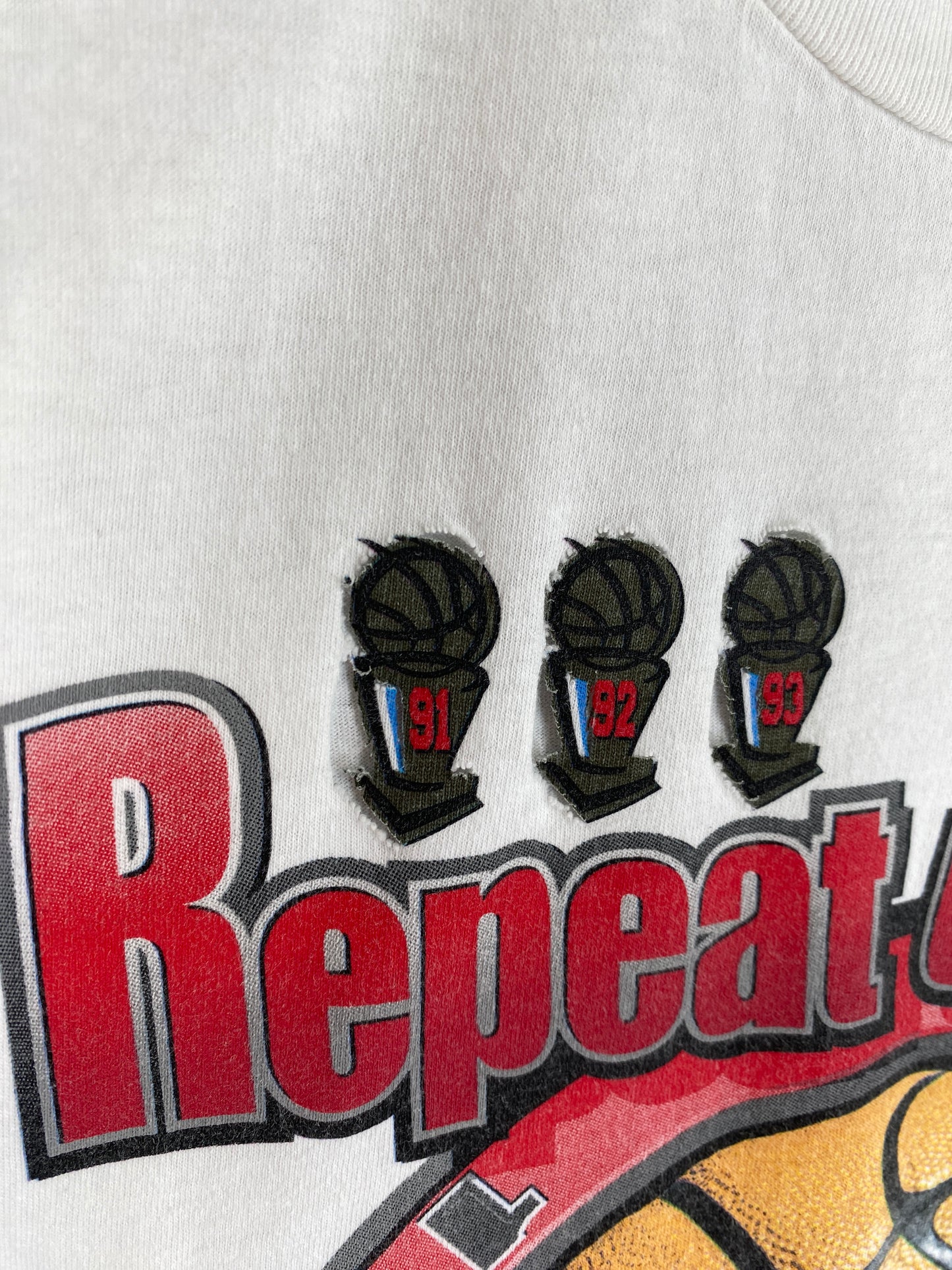 1998 CHICAGO BULLS Made in USA Size XL Vintage NBA T-Shirt / G2643T