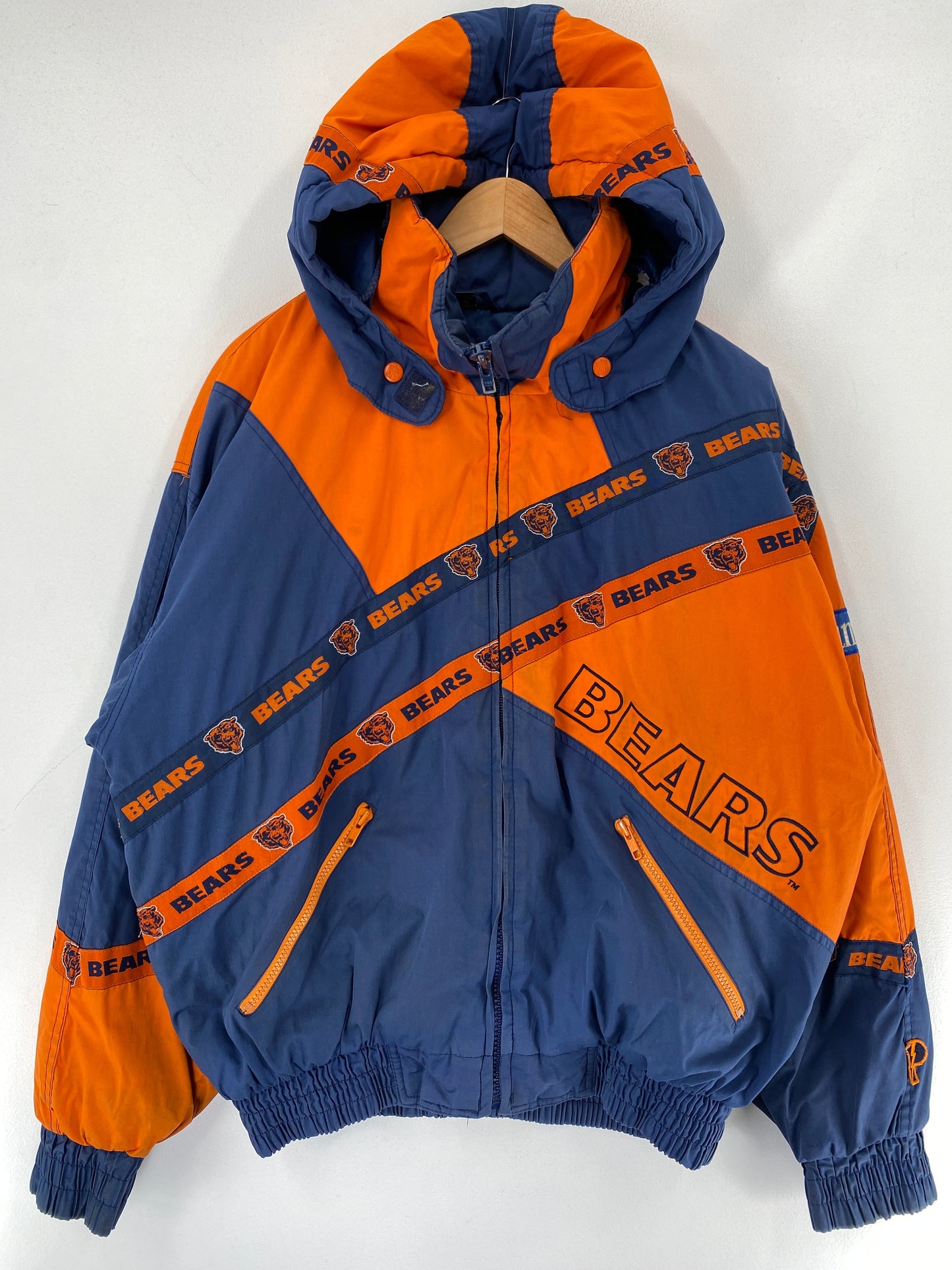 90’s CHICAGO BEARS Size L Vintage NFL Padded Nylon Jacket / G5061N