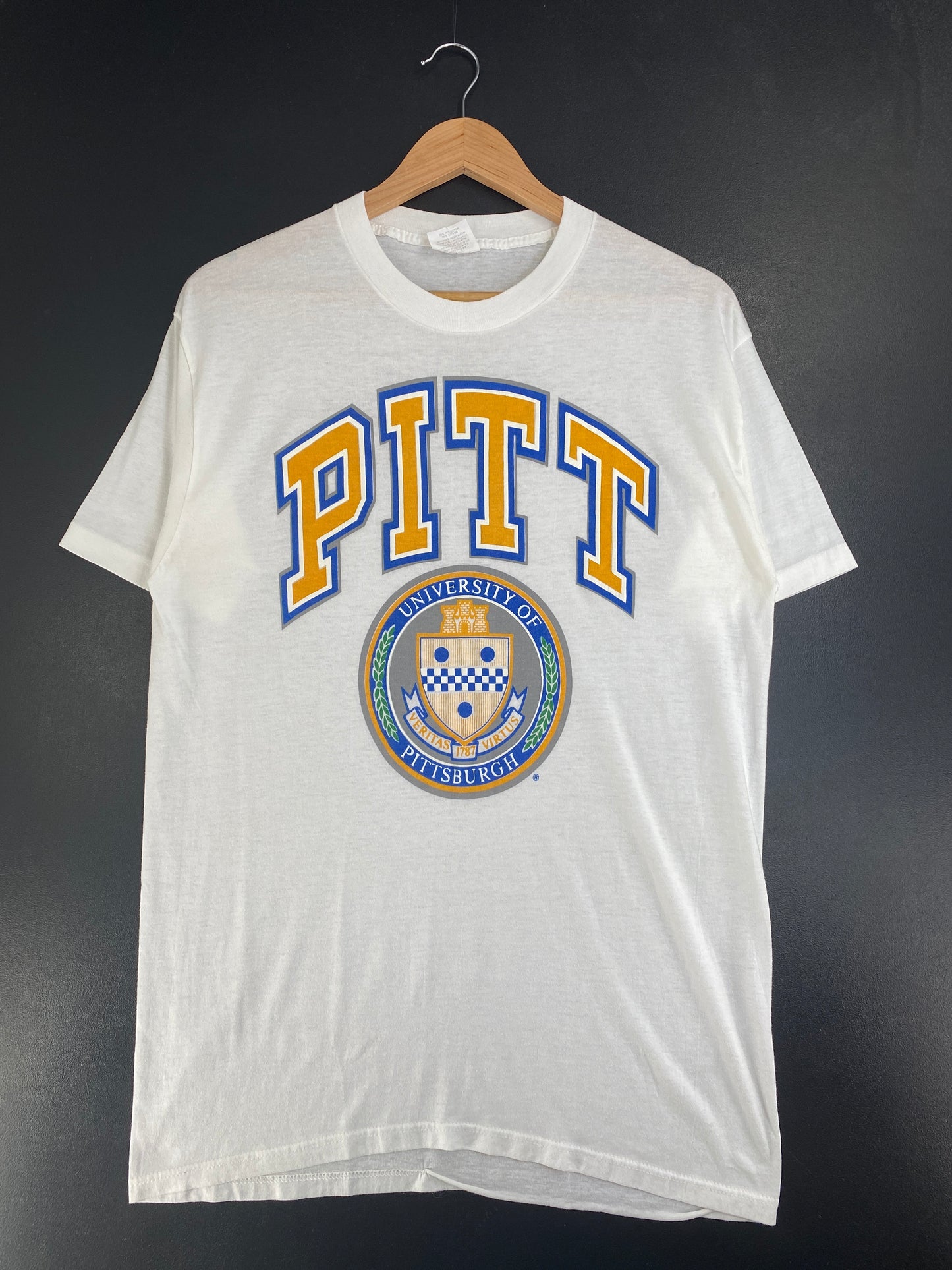 90's UNIVERSITY OF PITTSBURGH Made in USA Made in USA Size XL Vintage College T-Shirt / G2737T