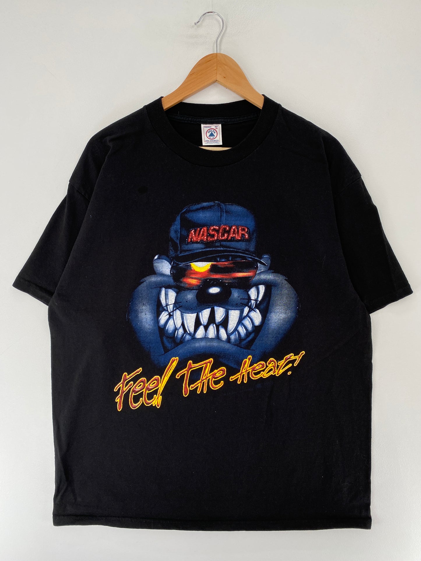 1999 NASCAR X LOONEY TUNES TAZ Size XL Vintage Racing T-Shirt / F1337T