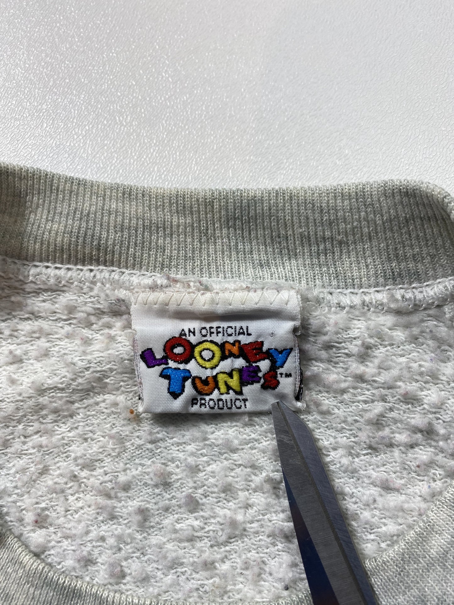 1995 LOONEY TUNES TWEETY Size No tag (Approx. L) Vintage Sweat-shirt / G3389S