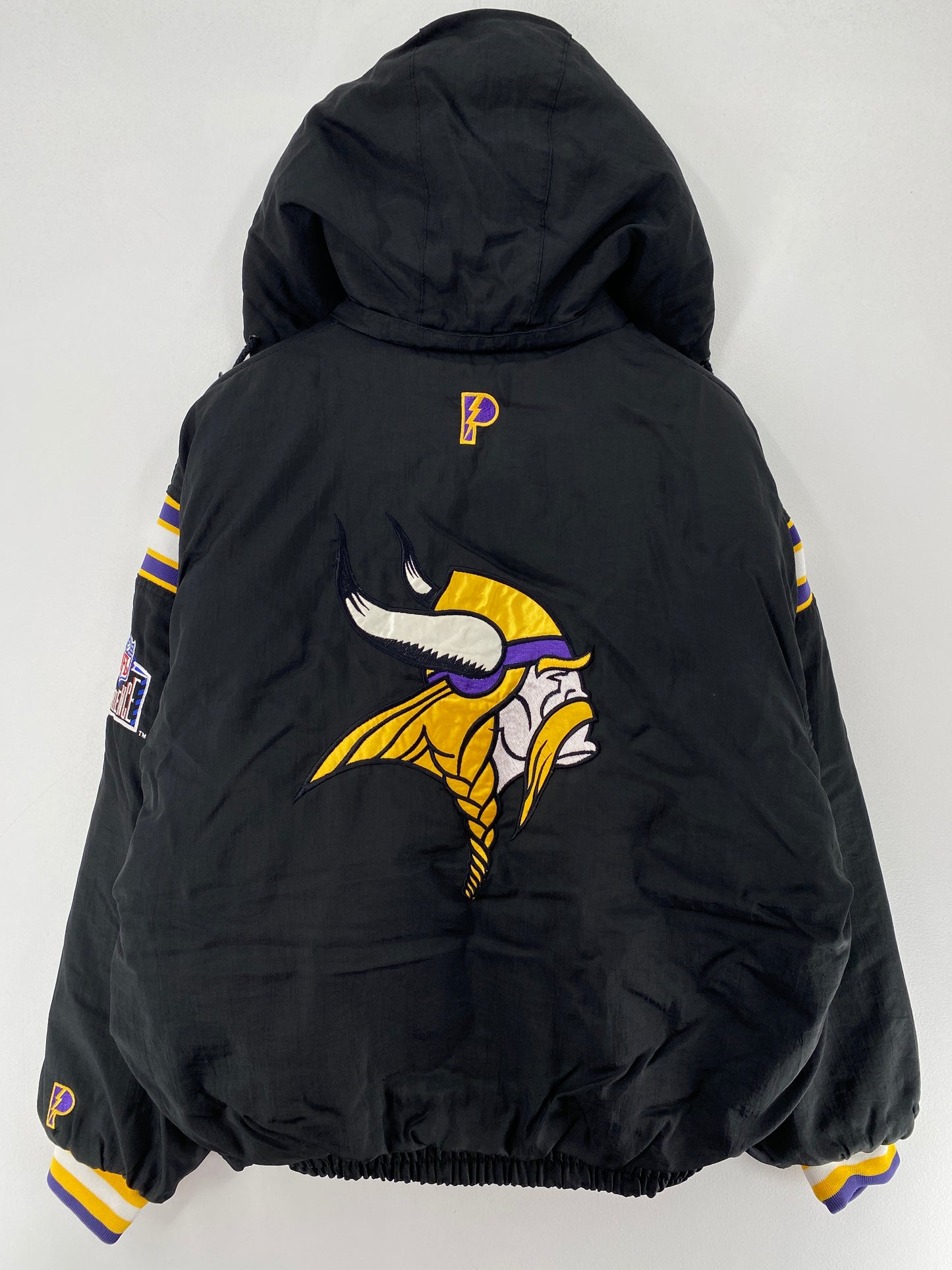 90’s PRO PLAYER x MINNESOTA VIKINGS Size M NFL Padded Reversible Nylon Jacket / F6059N