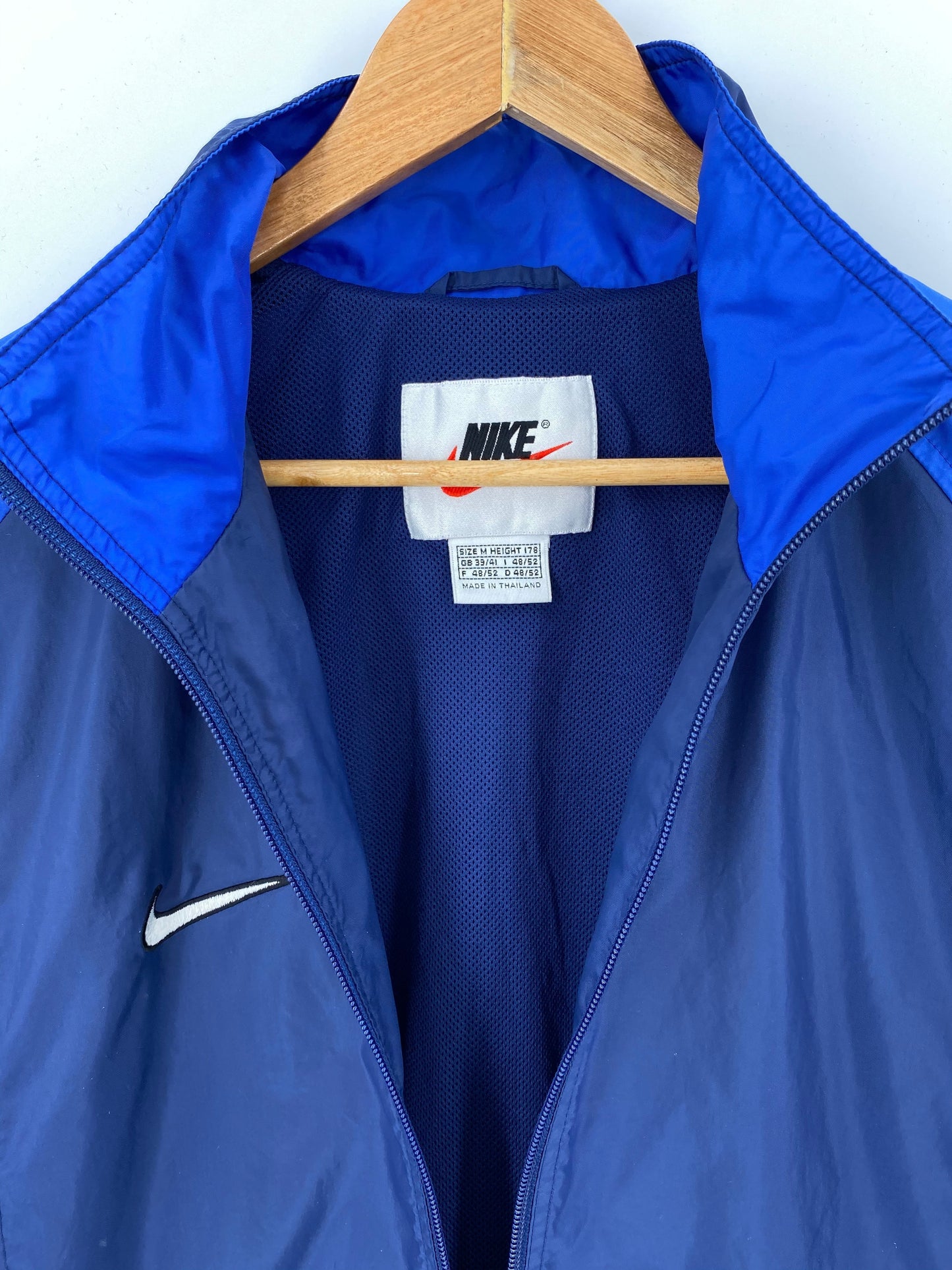 90’s NIKE Size M Vintage Zip-up Nylon Jacket / F6840N