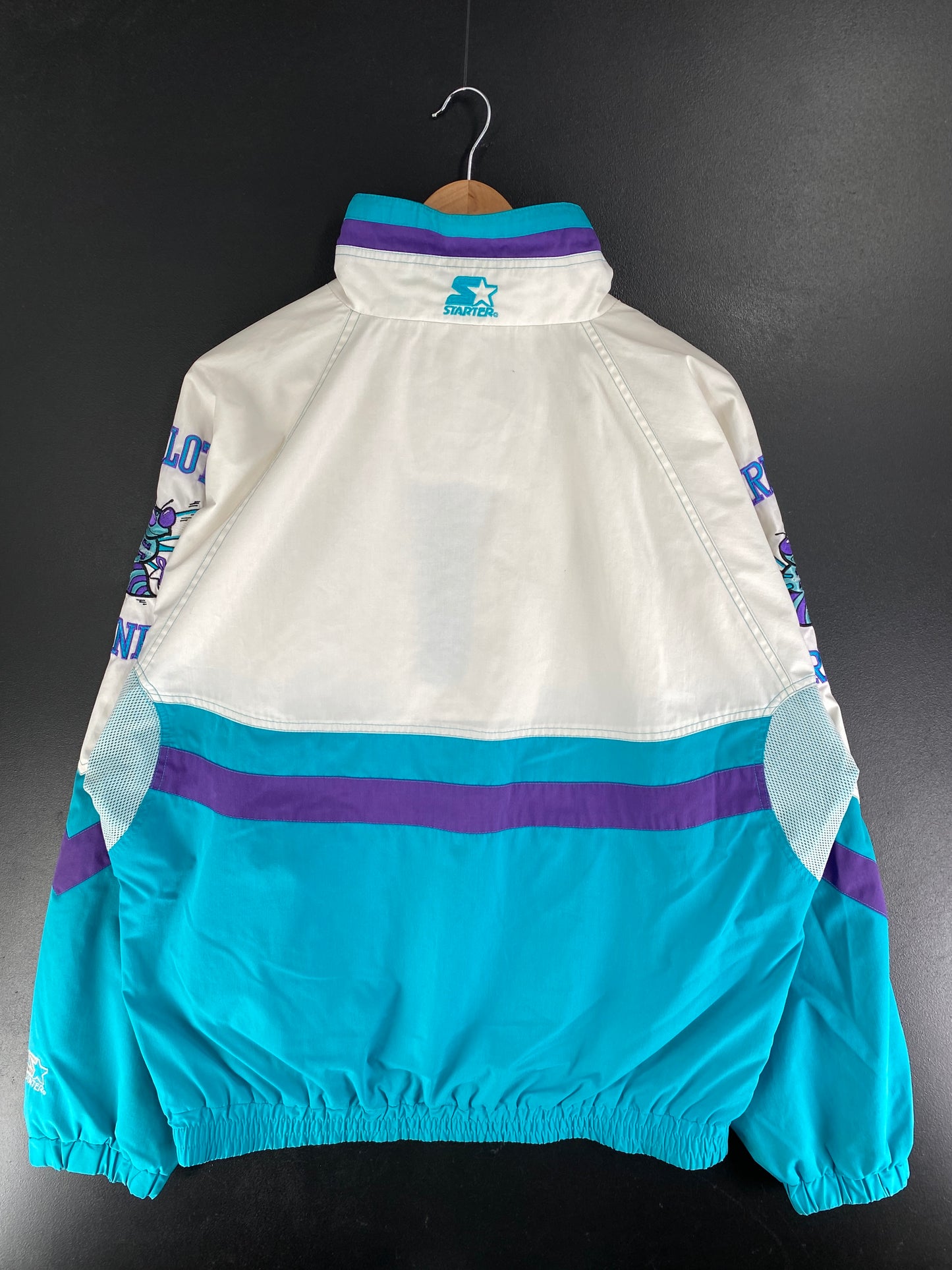 90’s STARTER x CHARLOTTE HORNETS Size L NBA Nylon Jacket / F6663N