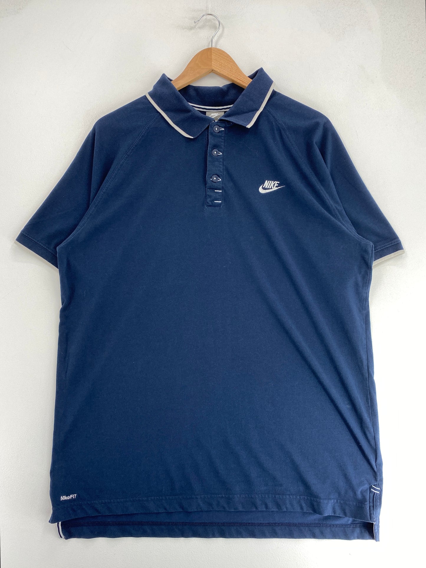 00’ NIKE Size XL Button Down Shirt / G2868B