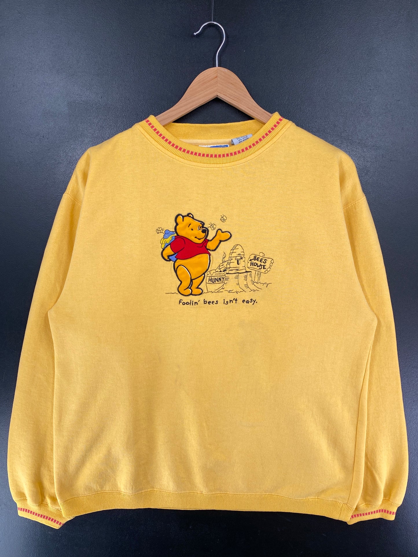 00' DISNEY WINNIE THE POOH Size L Vintage Sweat-Shirt / G5448S