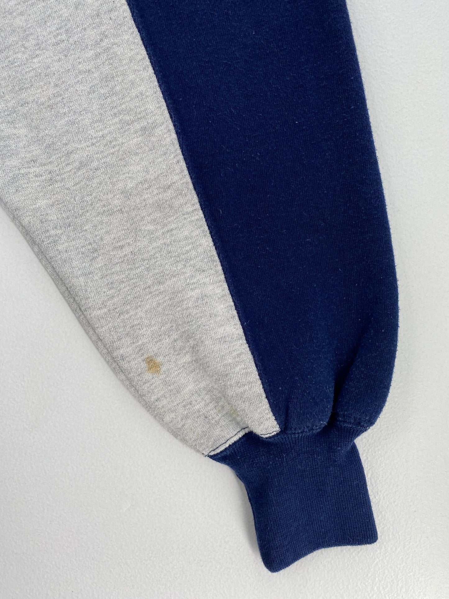 90’s UCONN HUSKIES Size L College Sweat-Shirt / G6304S