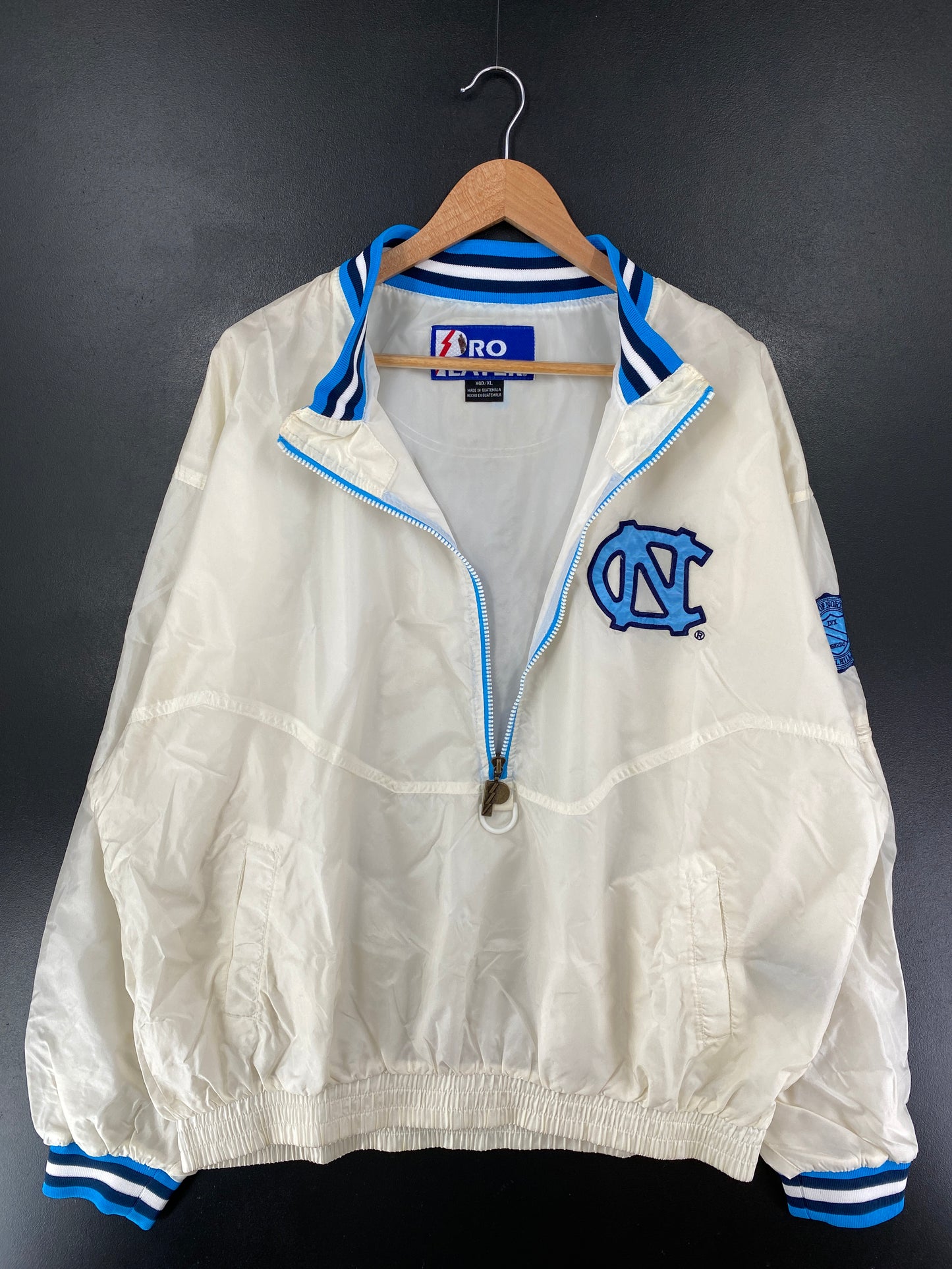 90’s PRO PLAYER x NORTH CAROLINA Size XL College Nylon Jacket / G4409N