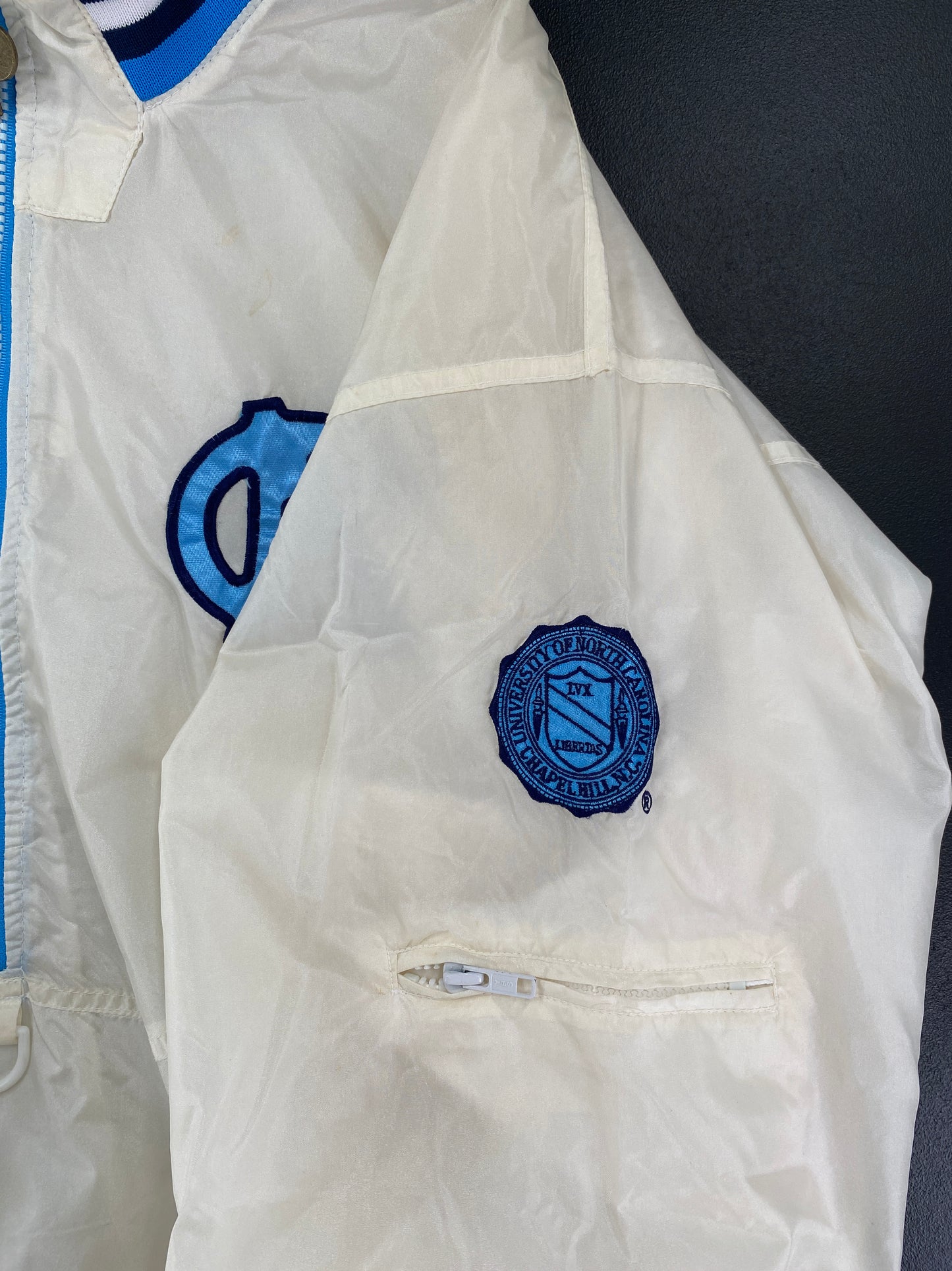 90’s PRO PLAYER x NORTH CAROLINA Size XL College Nylon Jacket / G4409N