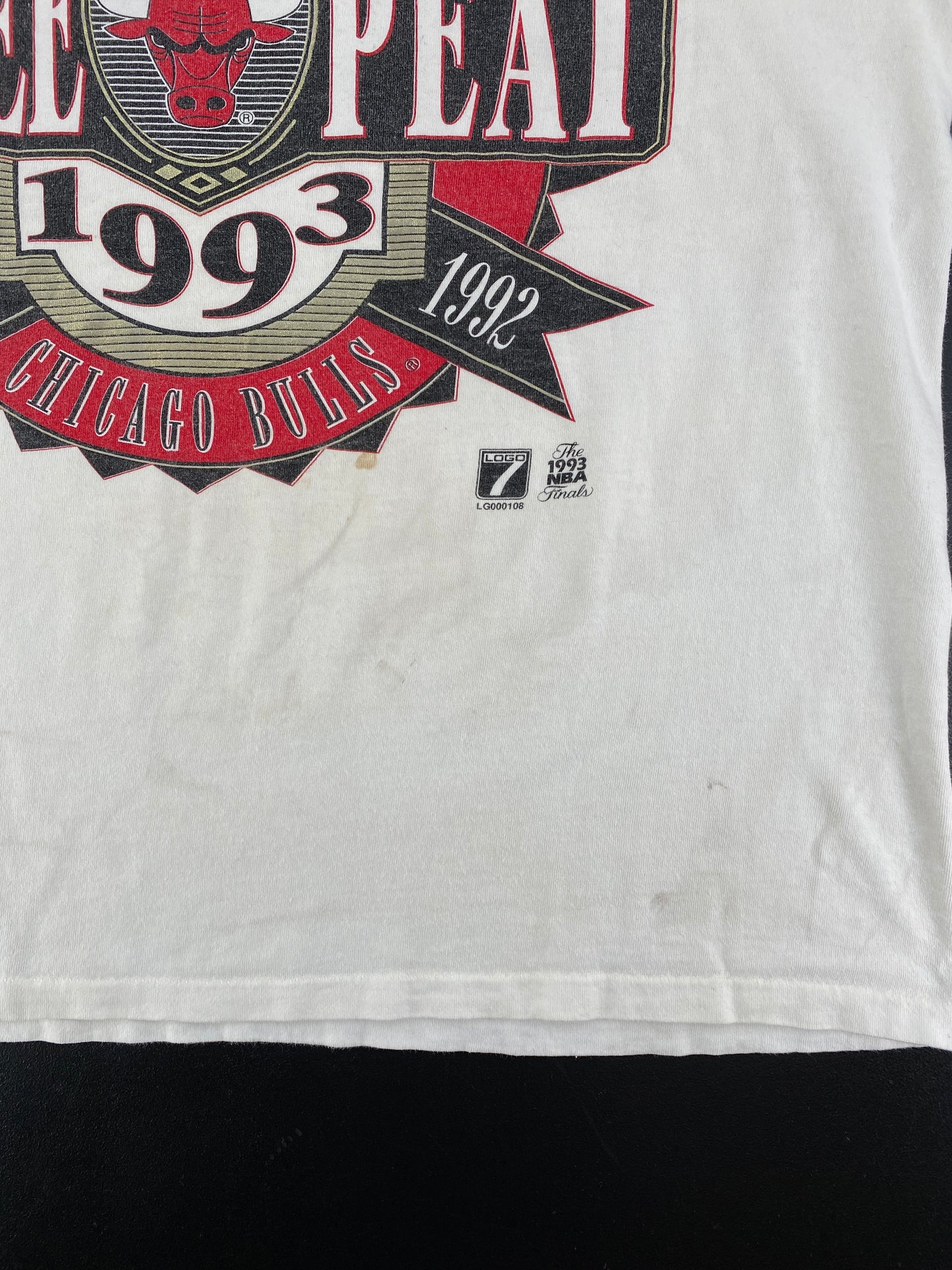 1993 CHICAGO BULLS 3-PEAT Made in USA Size XL Vintage T-shirt / G894T
