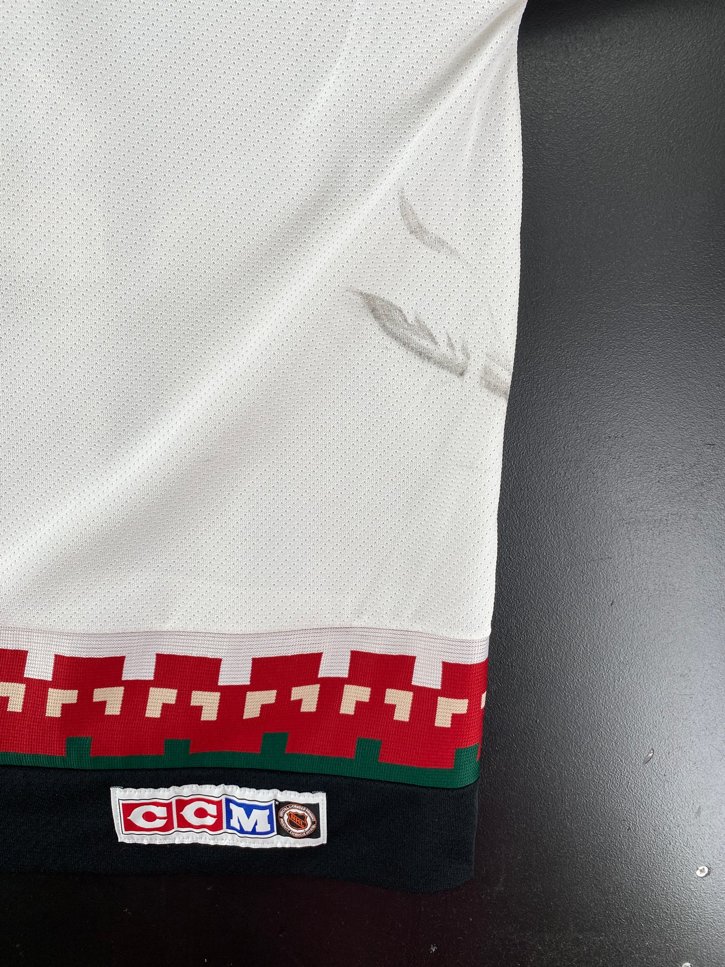 Vintage ARIZONA COYOTES Size XL NHL Jersey / G1779J