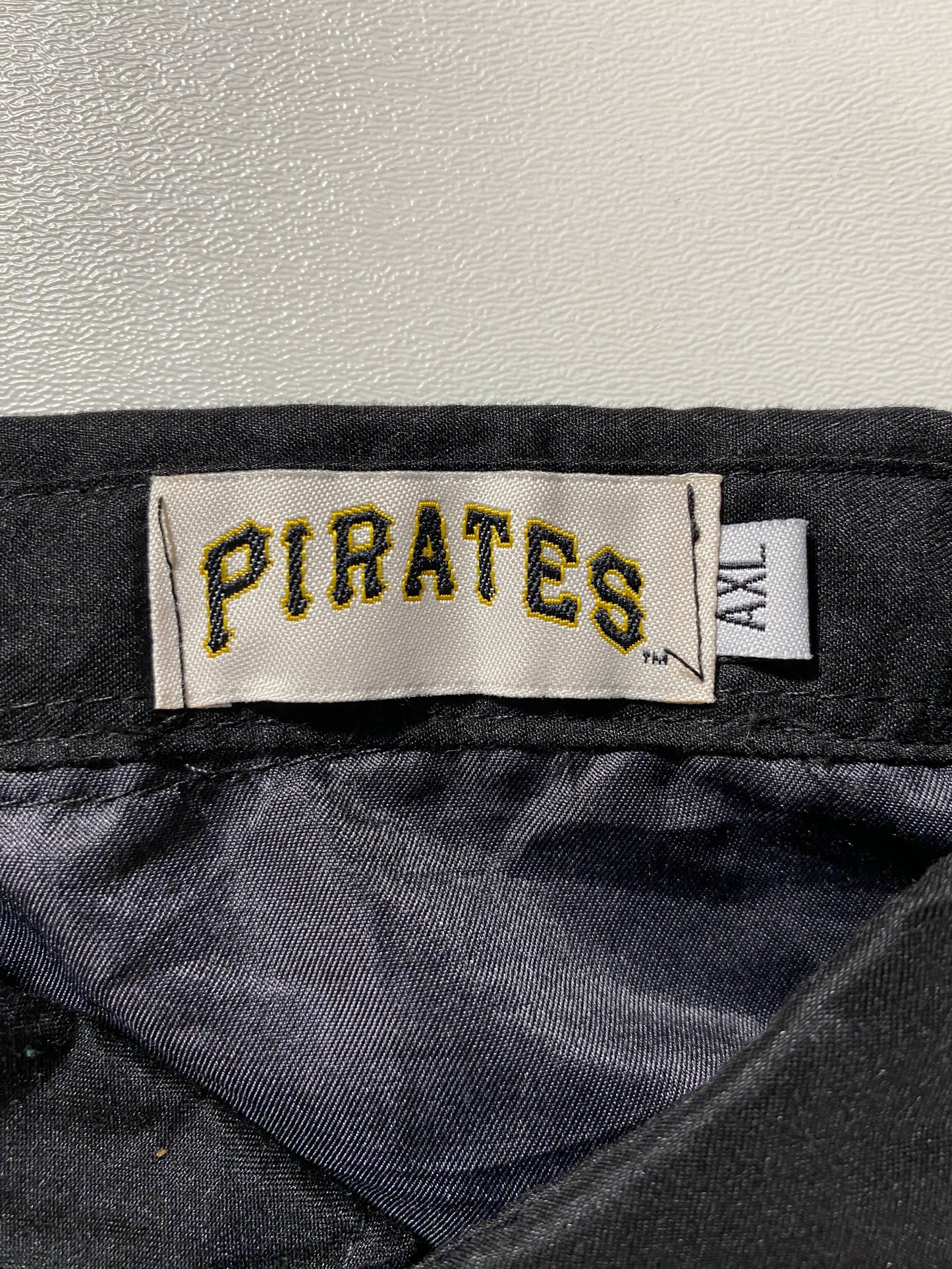 Vintage PITTSBURGH PIRATES Size XL MLB Button Down Shirt / G1878B