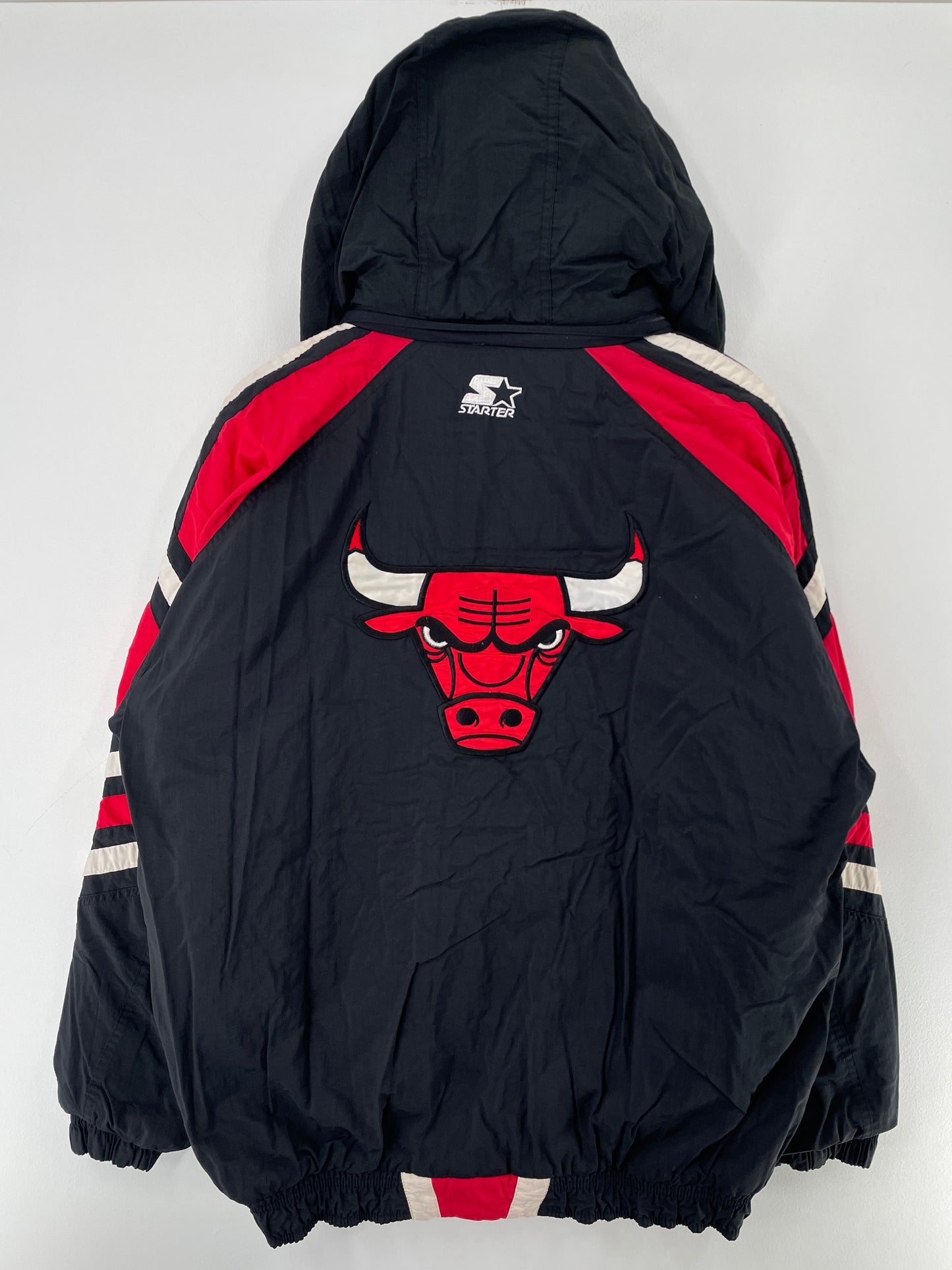 .90’s STARTER x CHICAGO BULLS Size M NBA Padded Nylon Jacket / F8792N