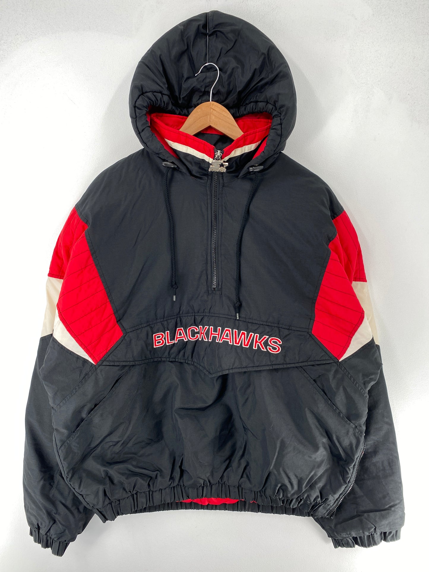90’s STARTER x BLACKHAWKS Size L NHL Padded Nylon Jacket / F6660N