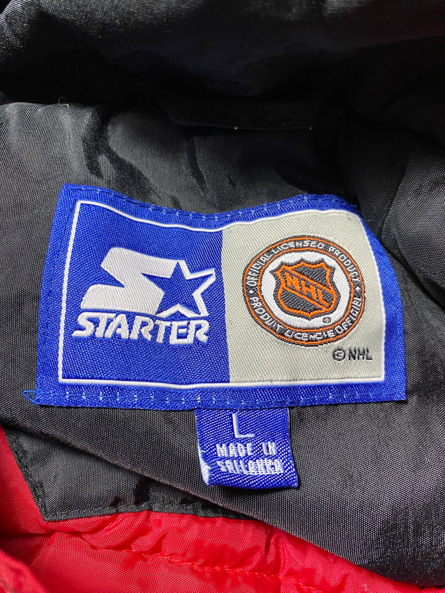 90’s STARTER x BLACKHAWKS Size L NHL Padded Nylon Jacket / F6660N