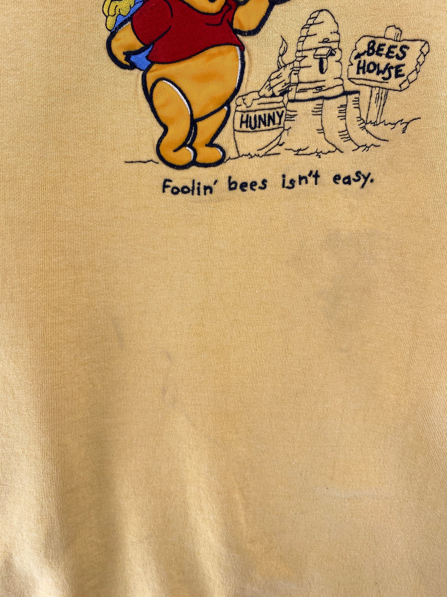 00' DISNEY WINNIE THE POOH Size L Vintage Sweat-Shirt / G5448S