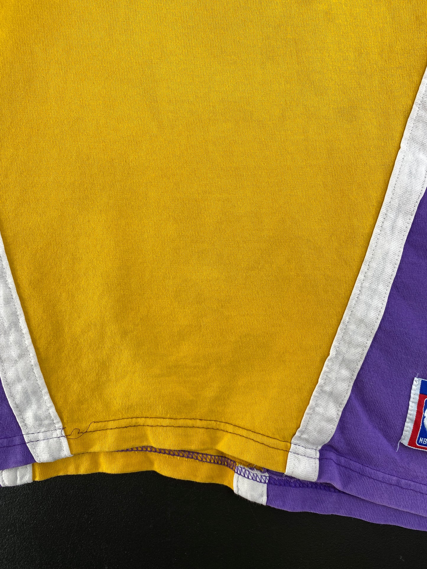 90's LOS ANGELES LAKERS Size XL Vintage NBA T-Shirt / G3085T