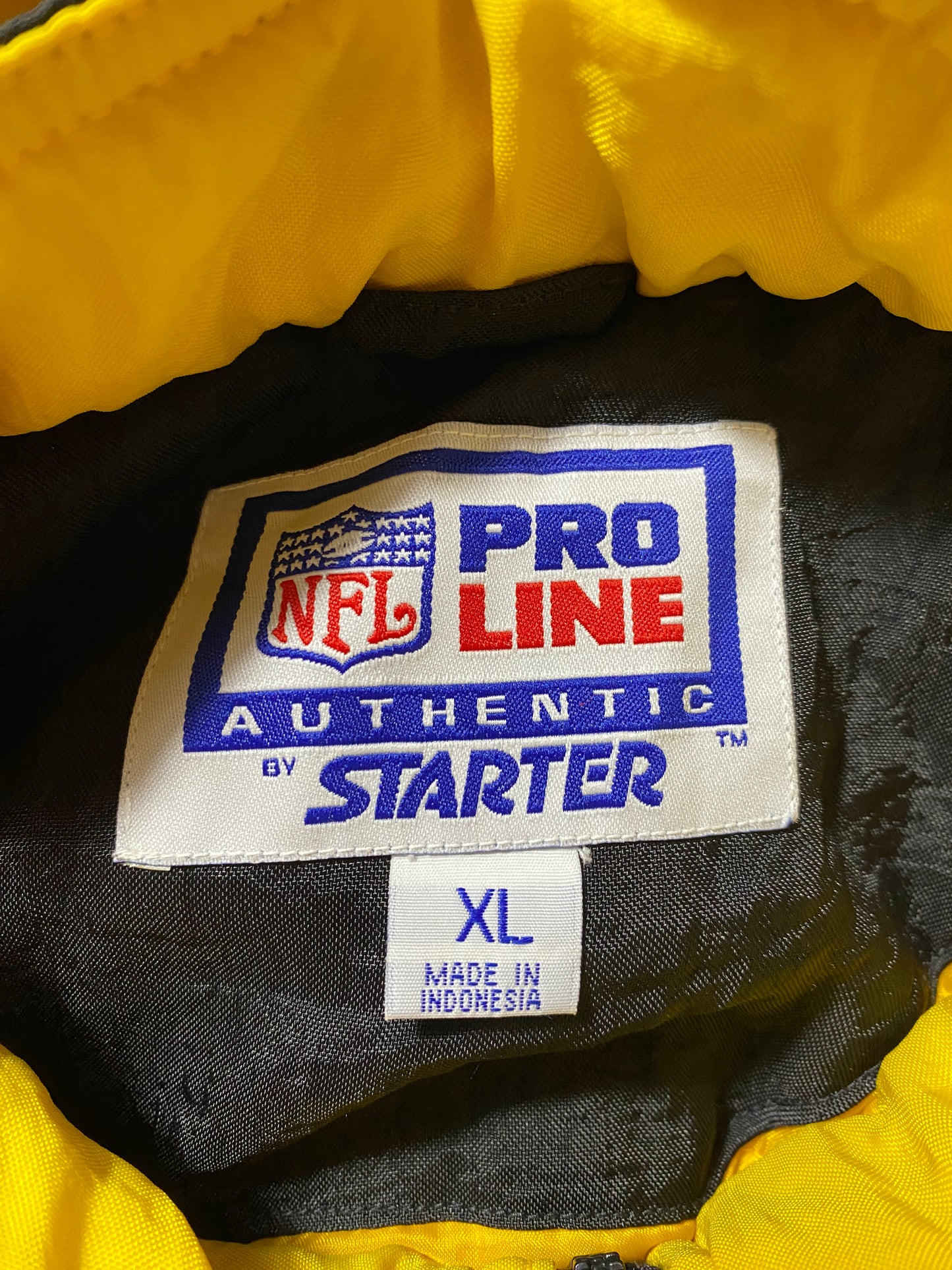 90’s STARTER x PITTSBURGH STEELERS  Size XL NFL Padded Nylon Jacket / G6077N