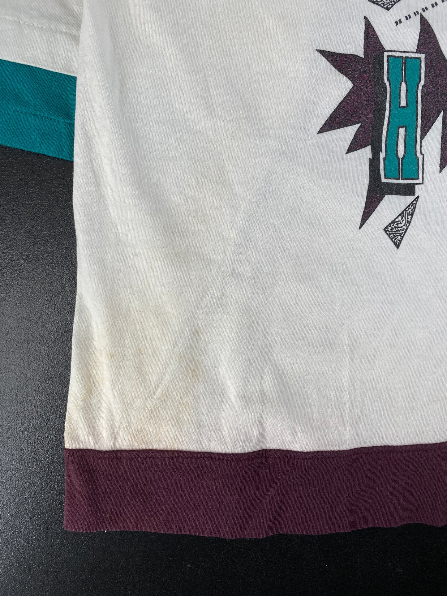 1993 DISNEY MIGHTY DUCKS HOCKEY PLAYER Size XL Vintage NHL Long Sleeve T-shirt / G3576T