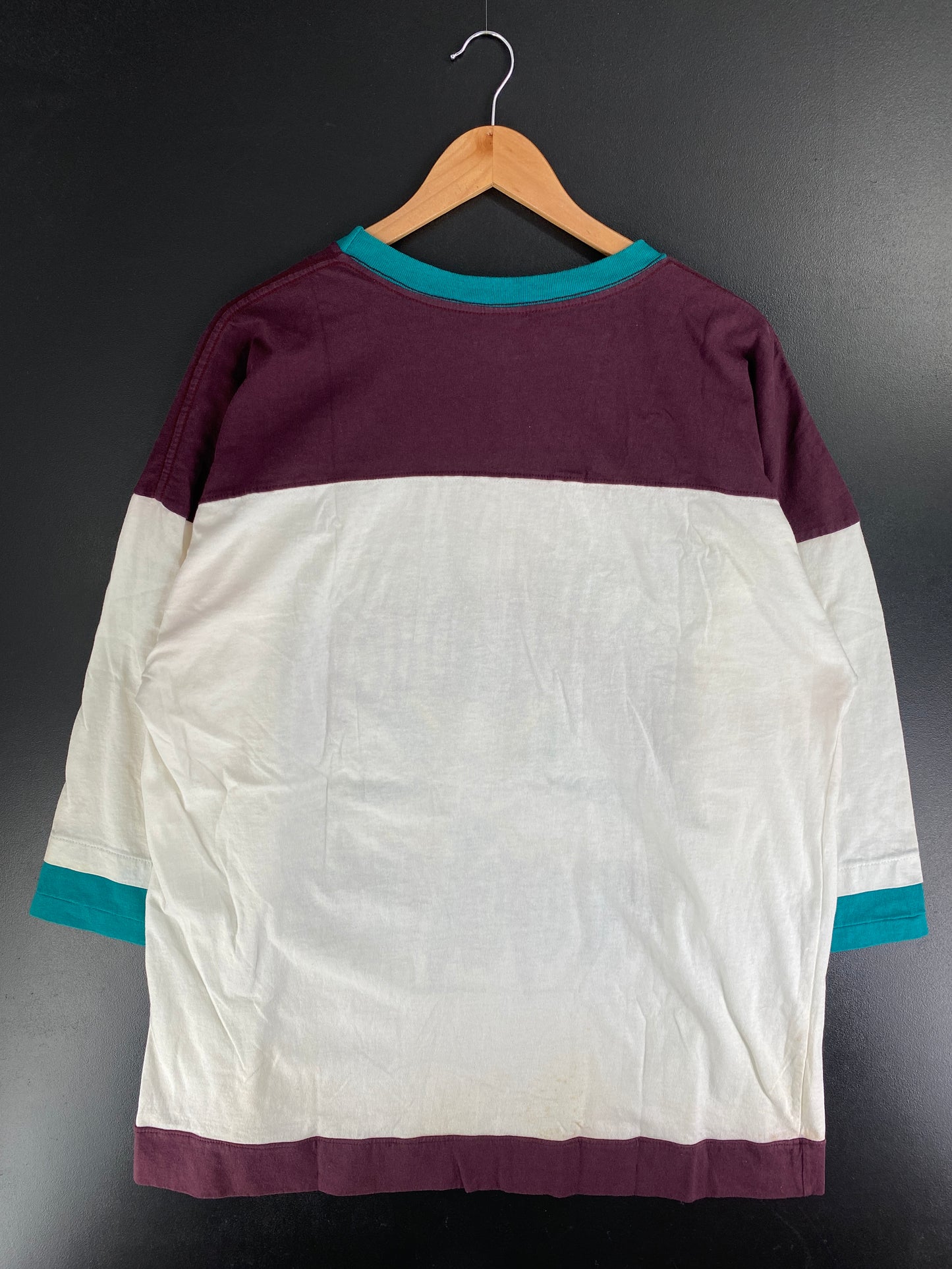 1993 DISNEY MIGHTY DUCKS HOCKEY PLAYER Size XL Vintage NHL Long Sleeve T-shirt / G3576T