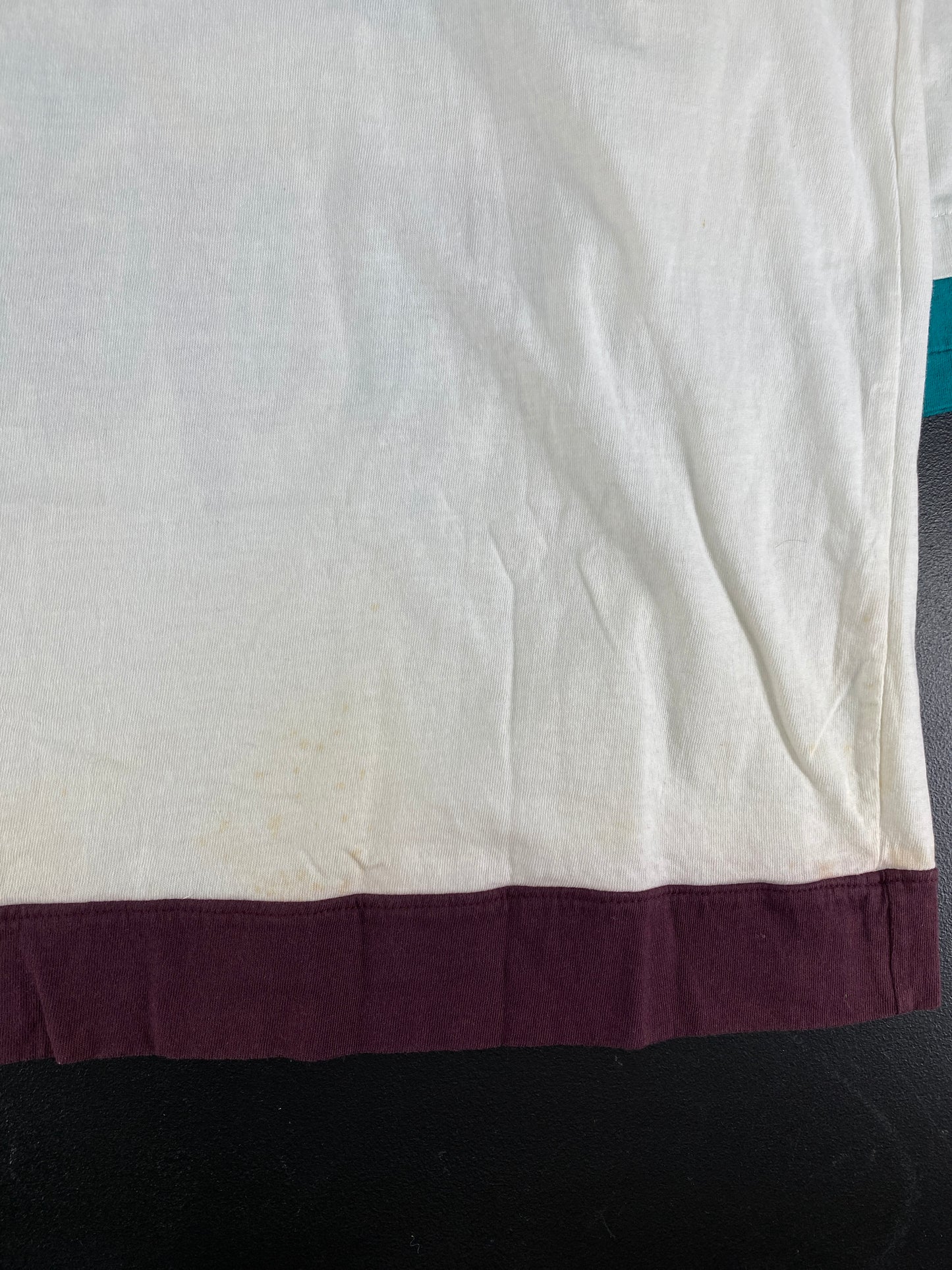 1993 DISNEY MIGHTY DUCKS HOCKEY PLAYER Size XL Vintage NHL Long Sleeve T-shirt / G3576T