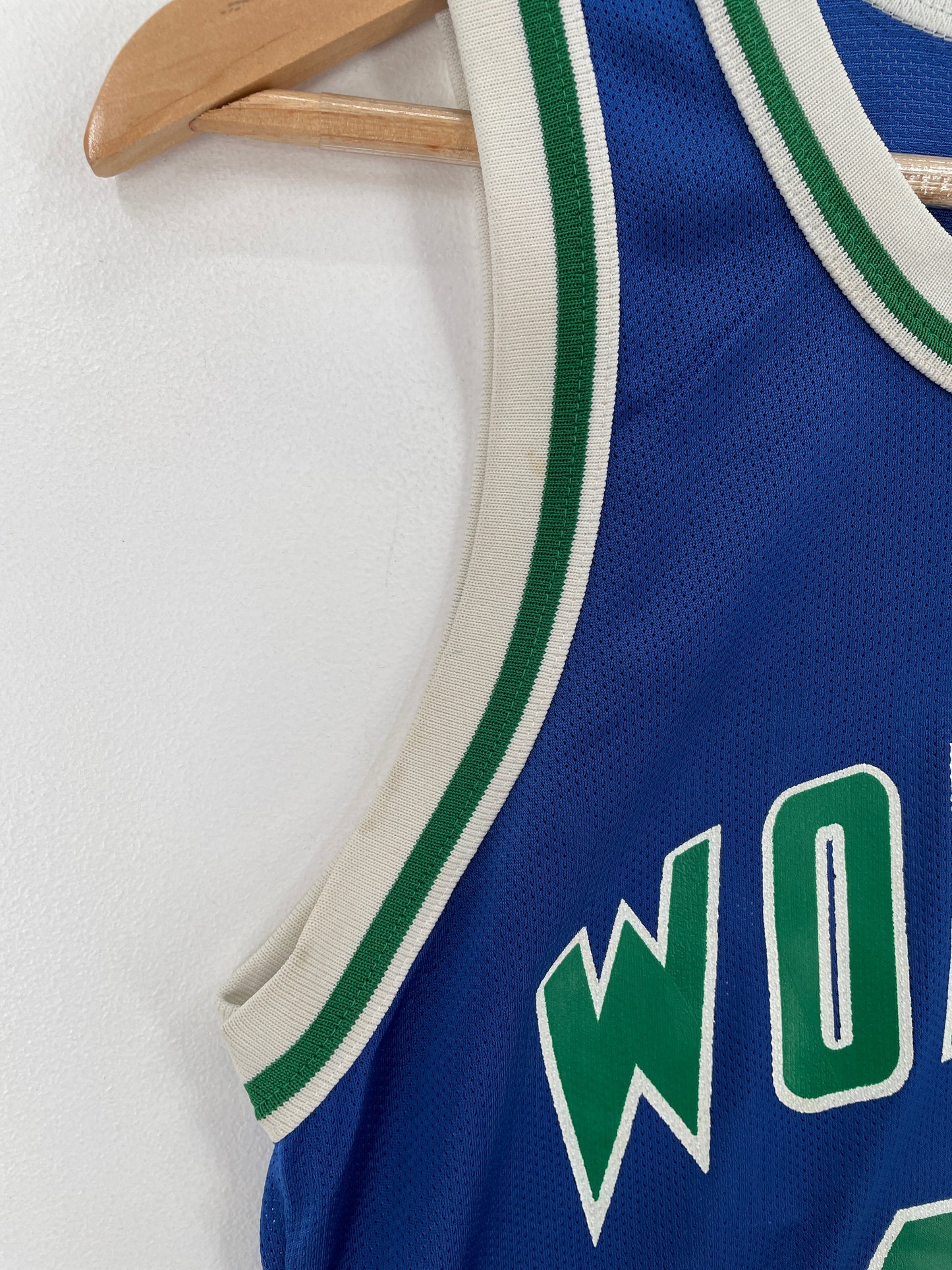 90’s Champion x MINNESOTA WOLVES 42 MARSHALL Made in USA Size 36(S) Vintage NBA Jersey / F2008T