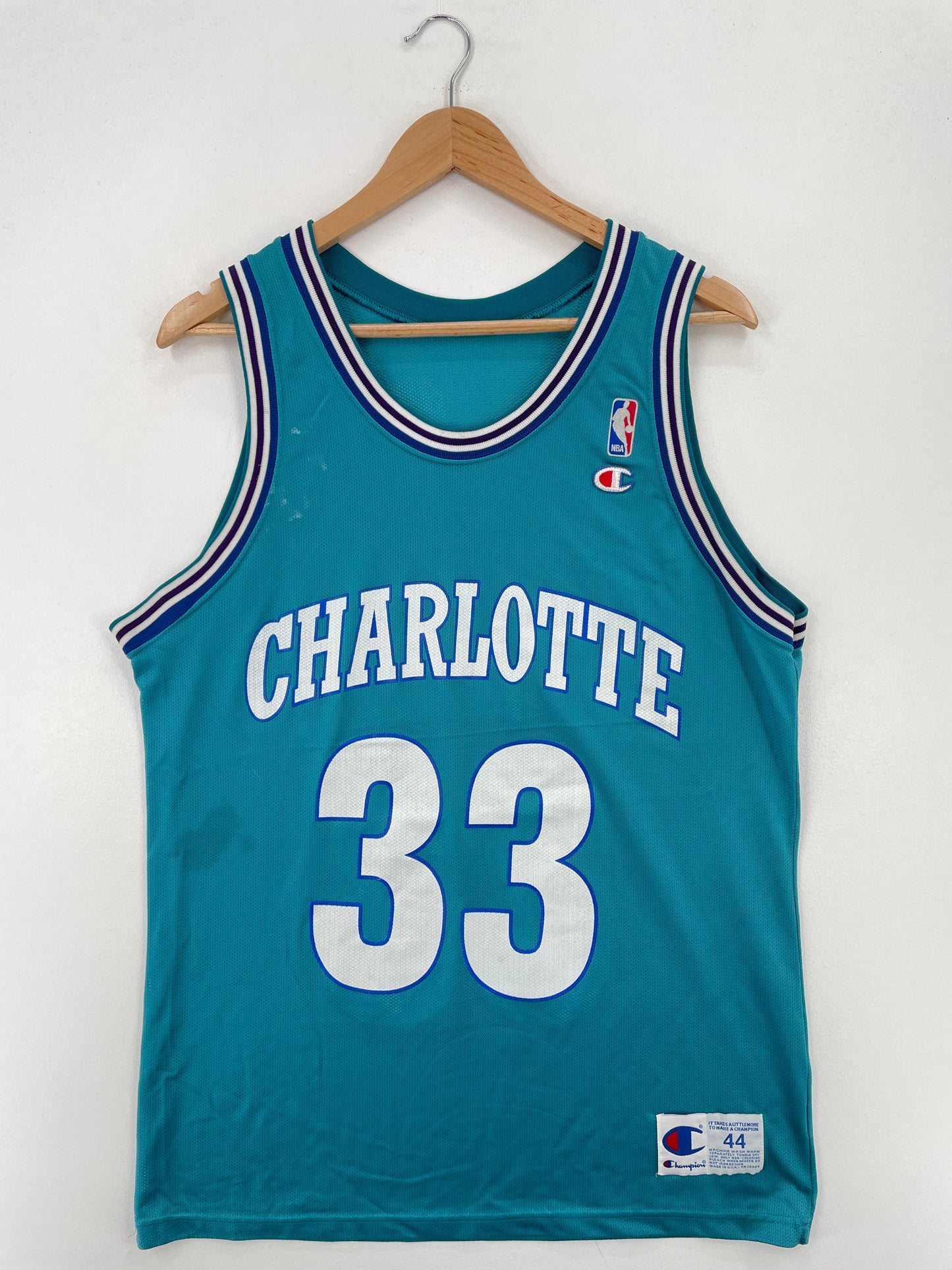 .90’s CHAMPION x CHARLOTTE HONETS 33 MOURNING Made in USA Size 44(XXL) Vintage NBA Jersey / F2009J