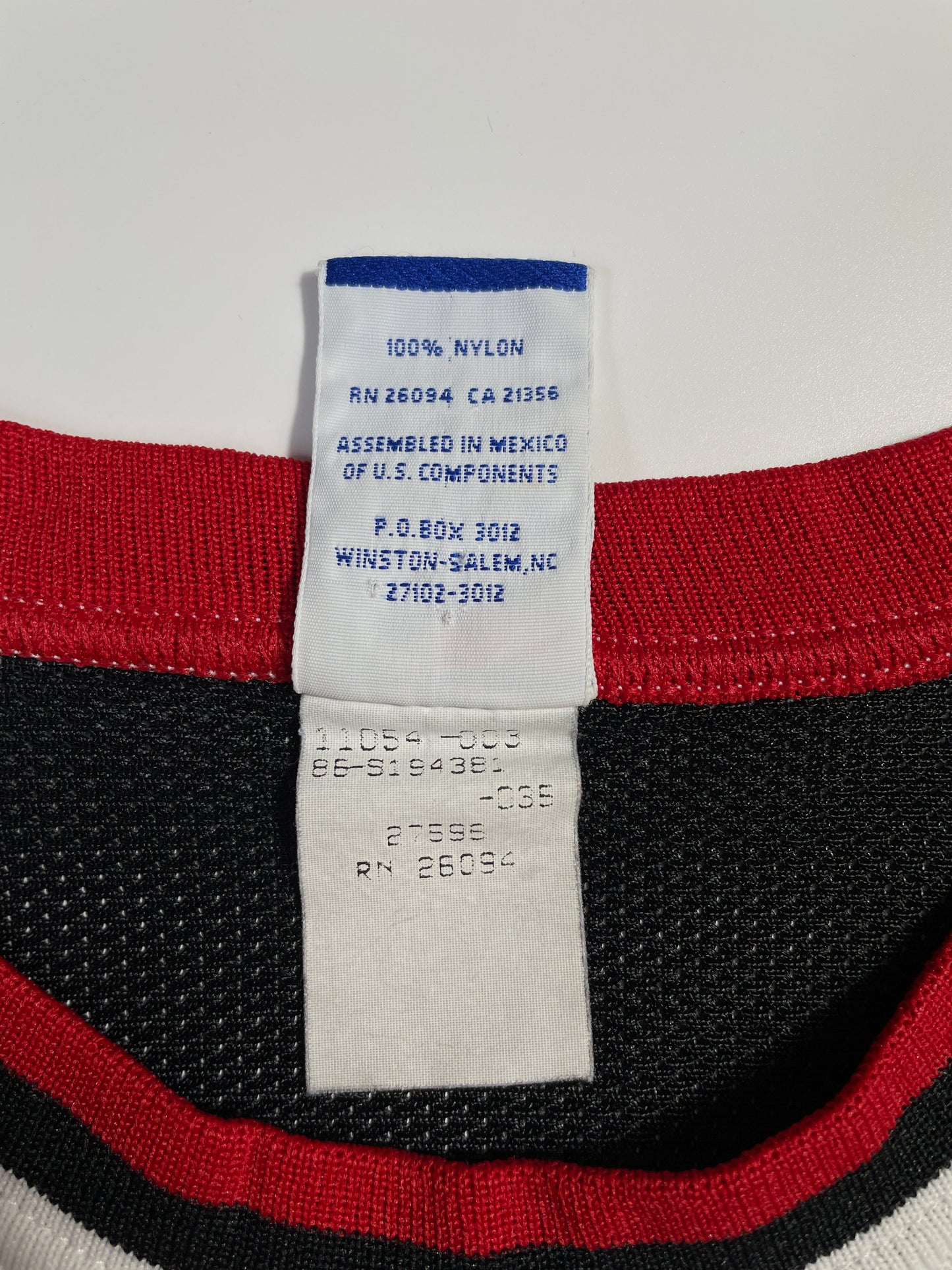 90’s CHICAGO BULLS 23 JORDAN Made in USA Size Kids.M Vintage NBA Jersey / F2012T